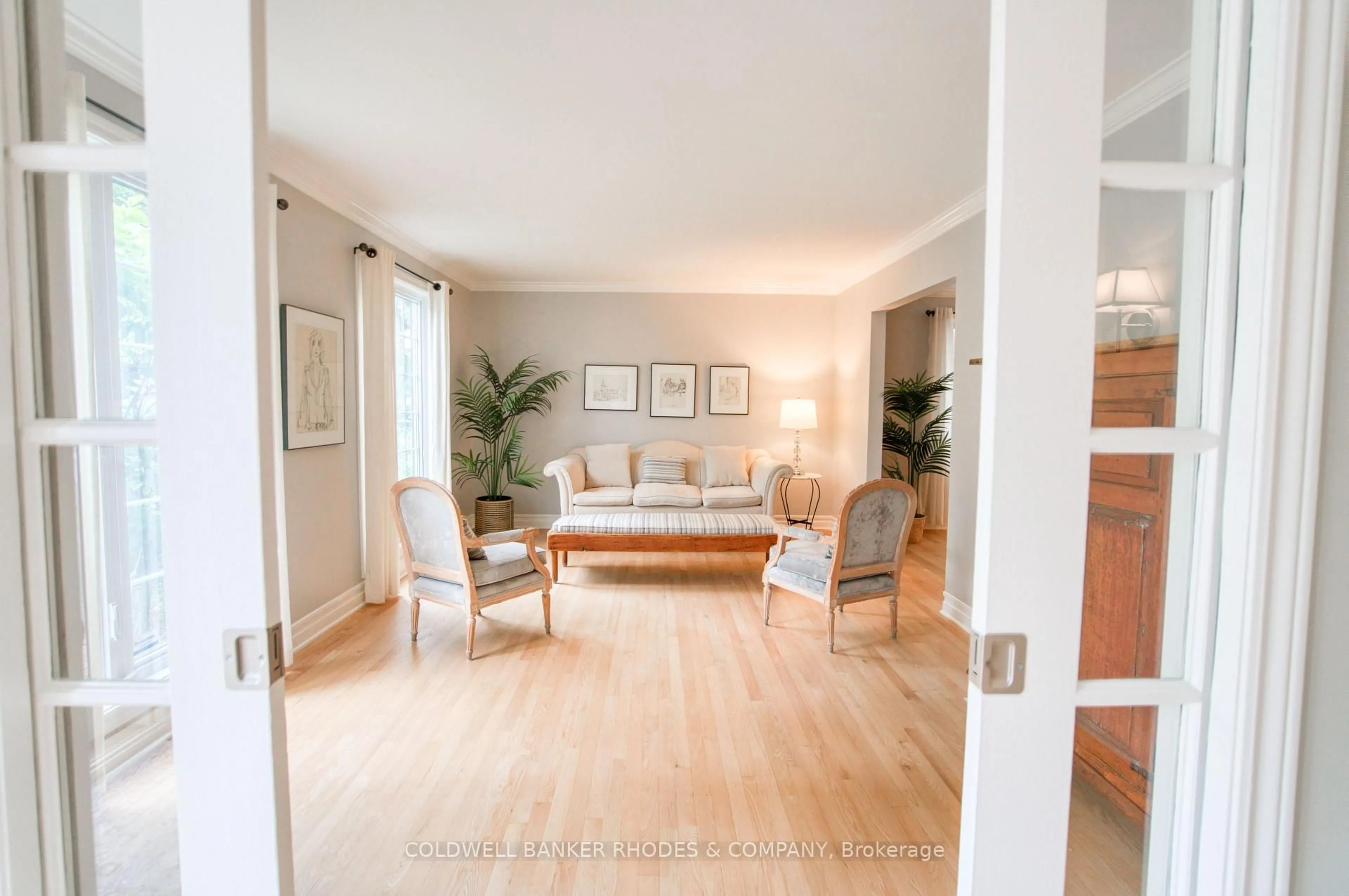 Unknown for 1666 Amberdale Cres, Ottawa Ontario K1H 7B3