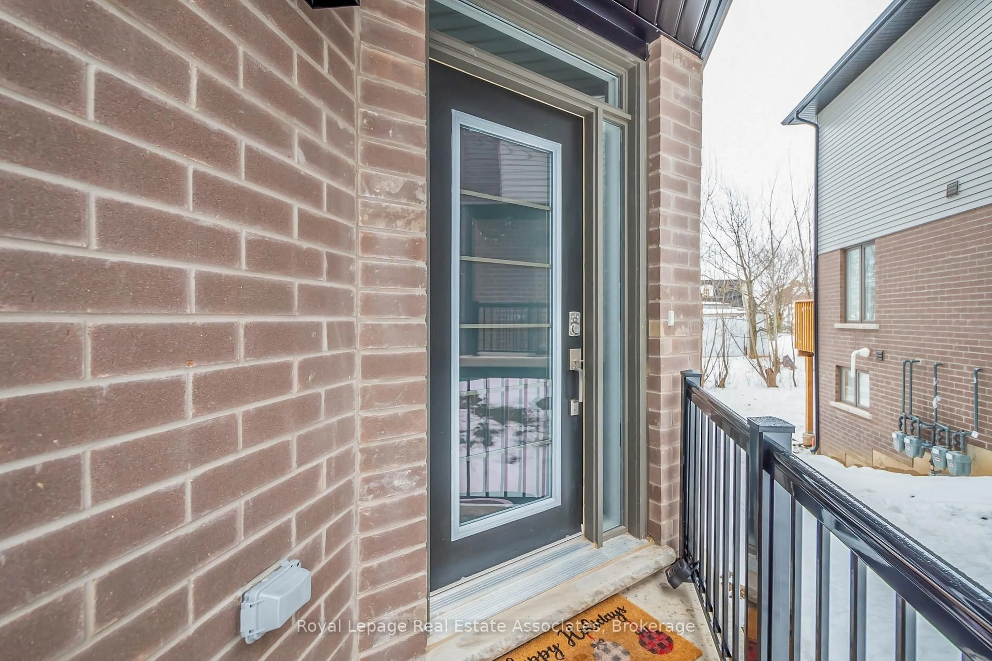 Home with brick exterior material, street for 3981 Crown St, Lincoln Ontario L0R 1B4