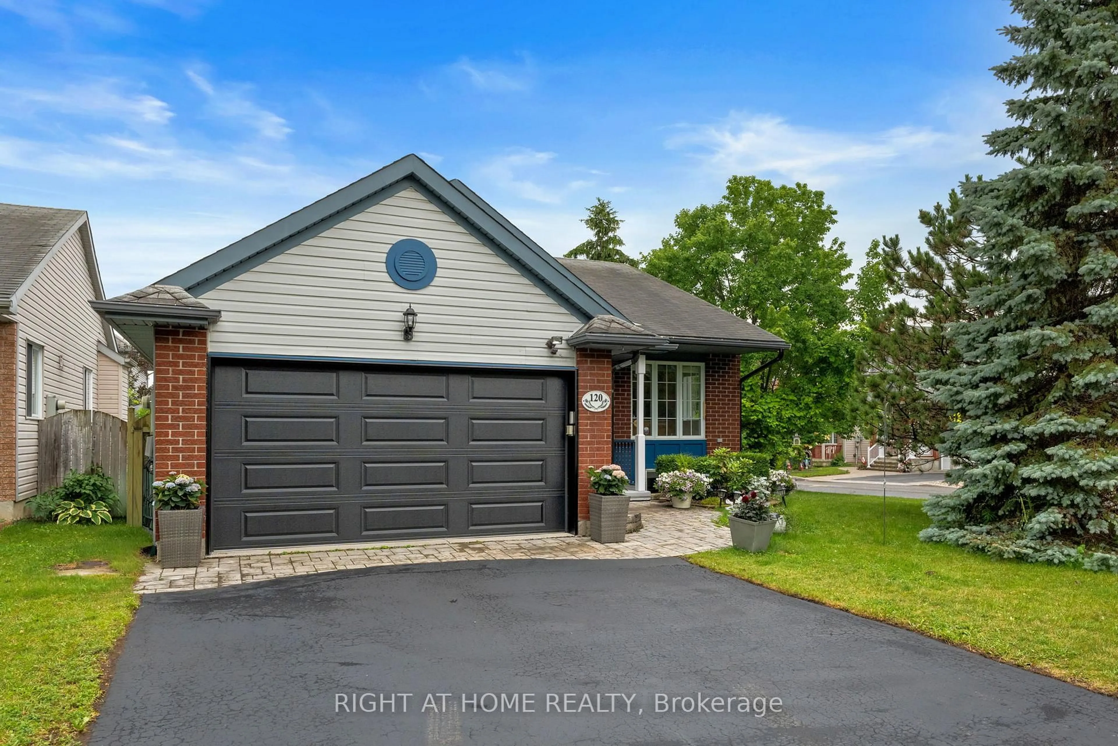 Home with brick exterior material, water/lake/river/ocean view for 120 Grandpark Circ, Ottawa Ontario K1G 6R5