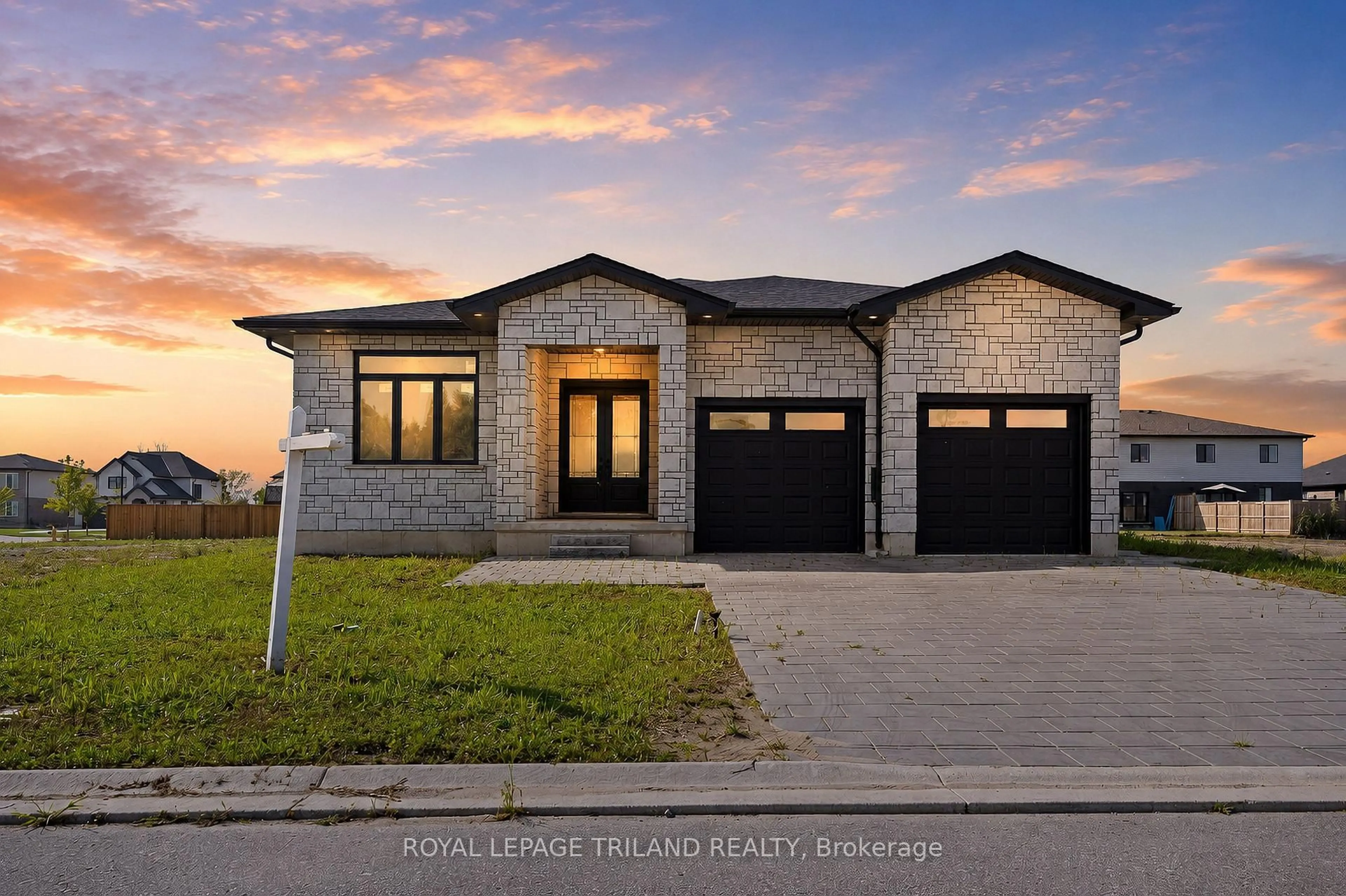 Home with brick exterior material, street for 4 Titan Crt, Dutton/Dunwich Ontario N0L 1J0