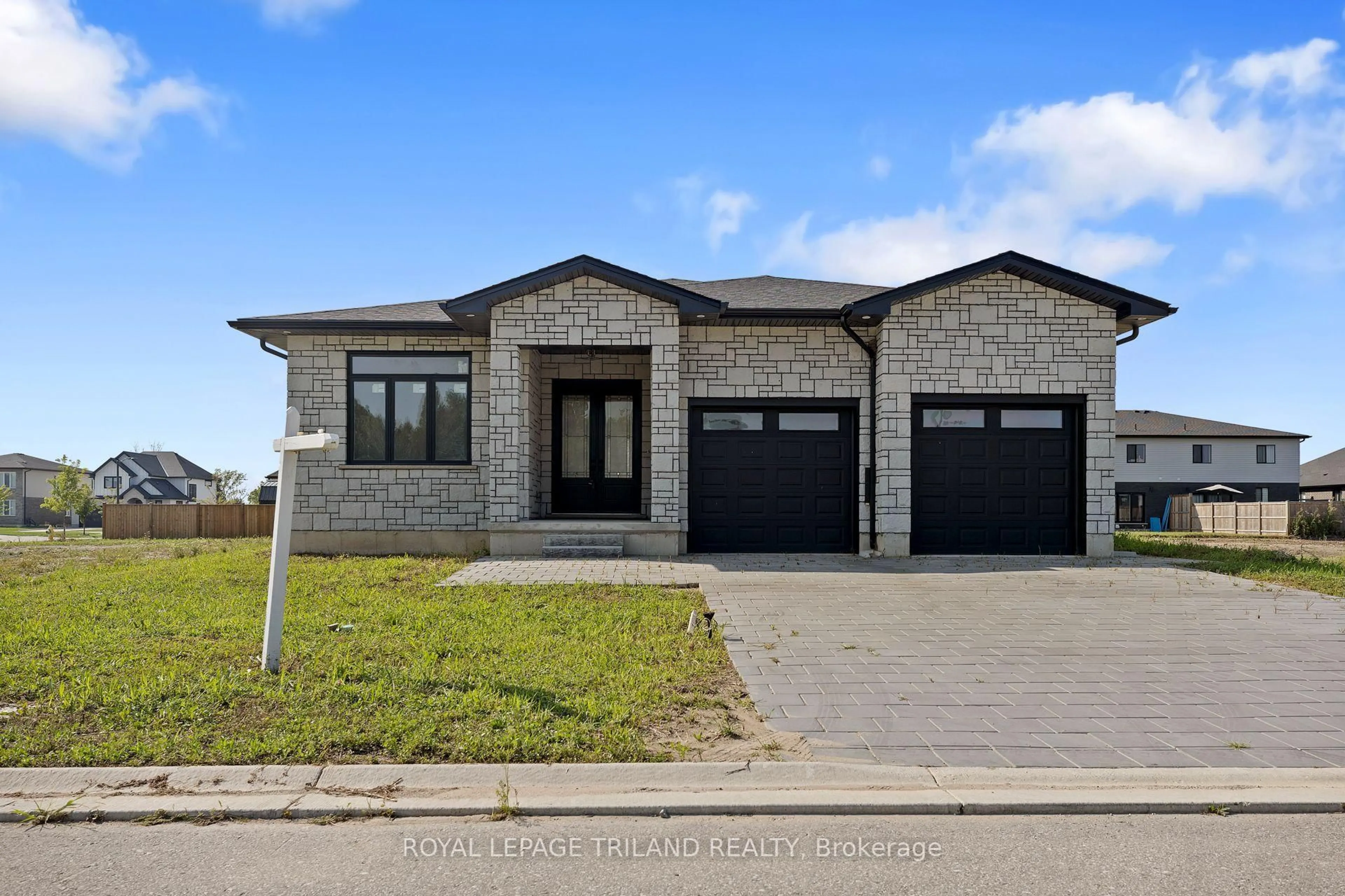 Home with brick exterior material, street for 4 Titan Crt, Dutton/Dunwich Ontario N0L 1J0