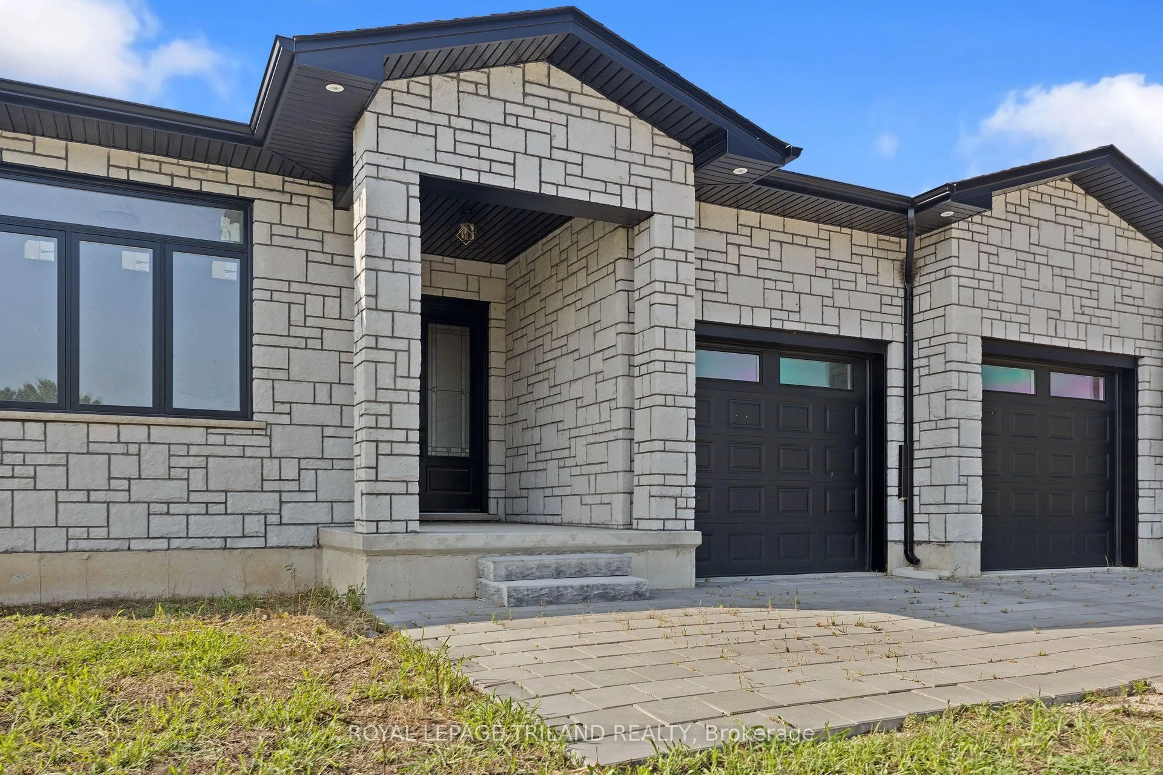Home with brick exterior material, street for 4 Titan Crt, Dutton/Dunwich Ontario N0L 1J0
