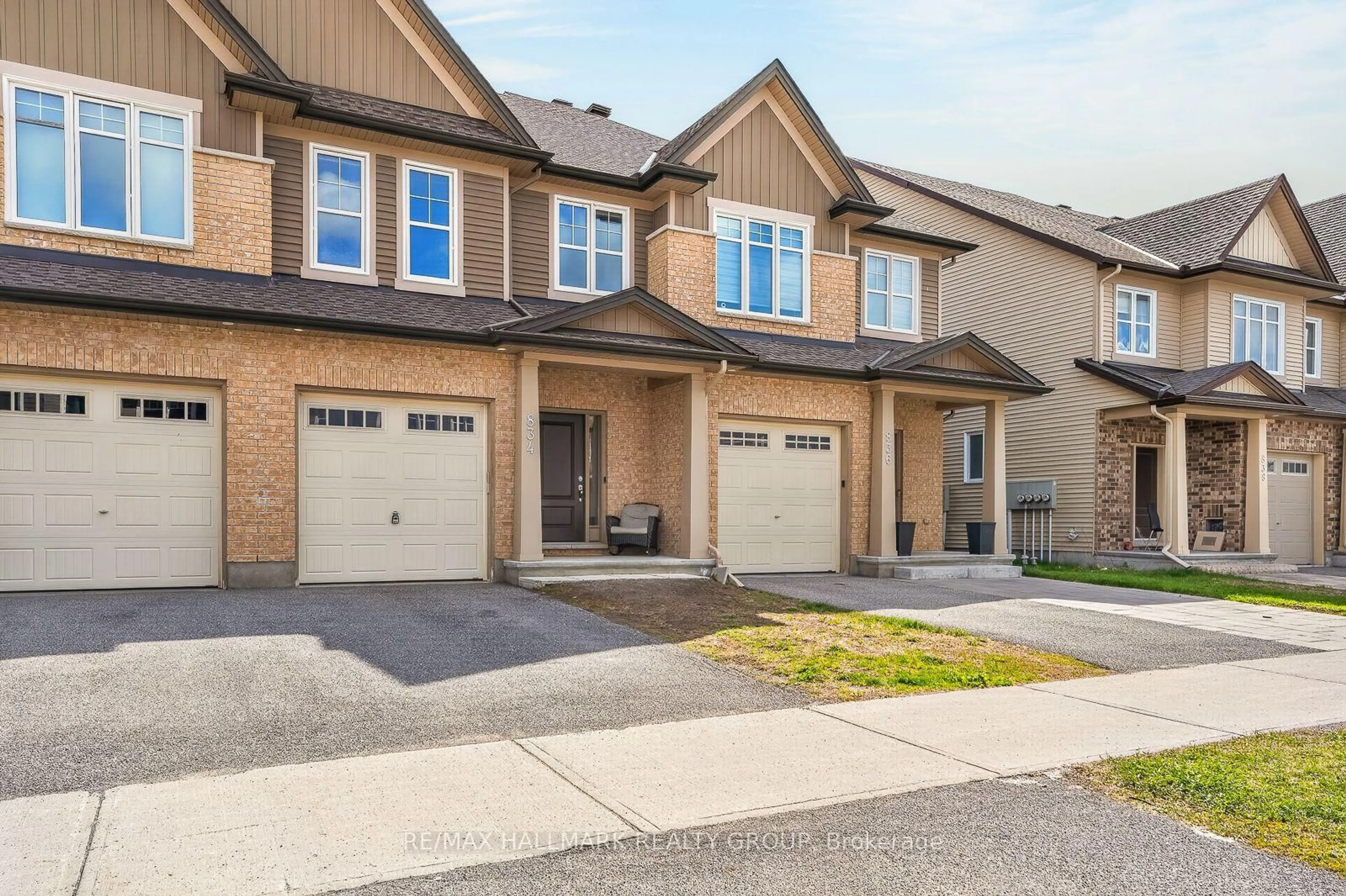 Home with brick exterior material, street for 834 CEDAR CREEK Dr, Ottawa Ontario K1T 0N6