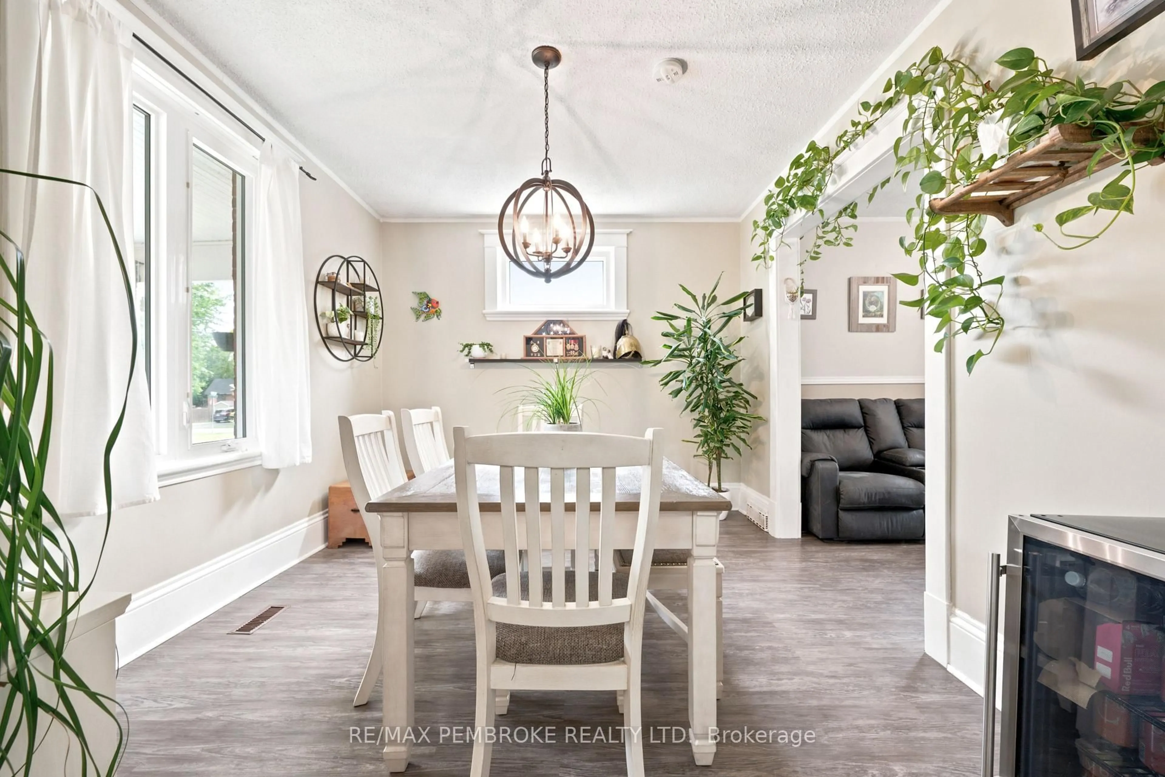 Dining room, unknown for 550 Mary St, Pembroke Ontario K8A 5X3