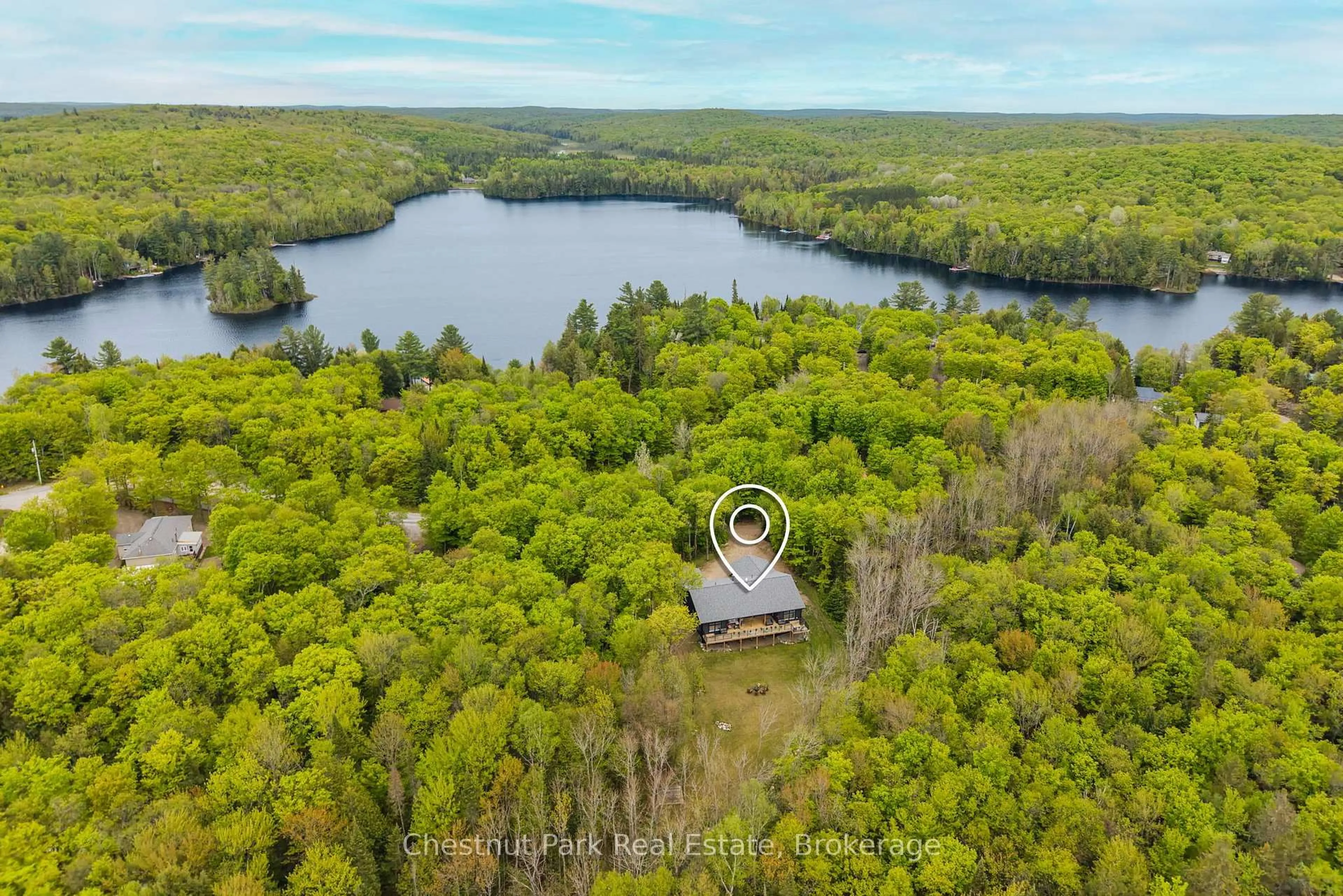 A pic from outside/outdoor area/front of a property/back of a property/a pic from drone, water/lake/river/ocean view for 149 Lynx Dr, Kearney Ontario P0A 1M0