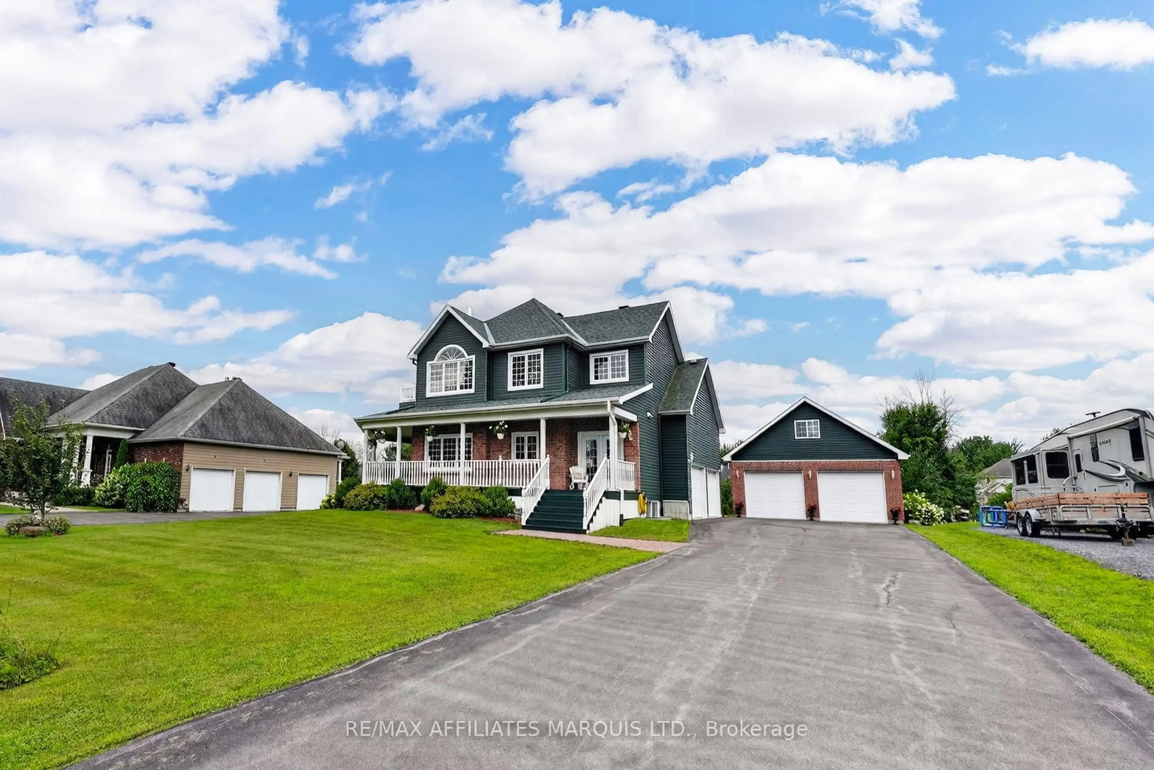 Home with vinyl exterior material, street for 6242 SHANNON Lane, South Glengarry Ontario K0C 1E0