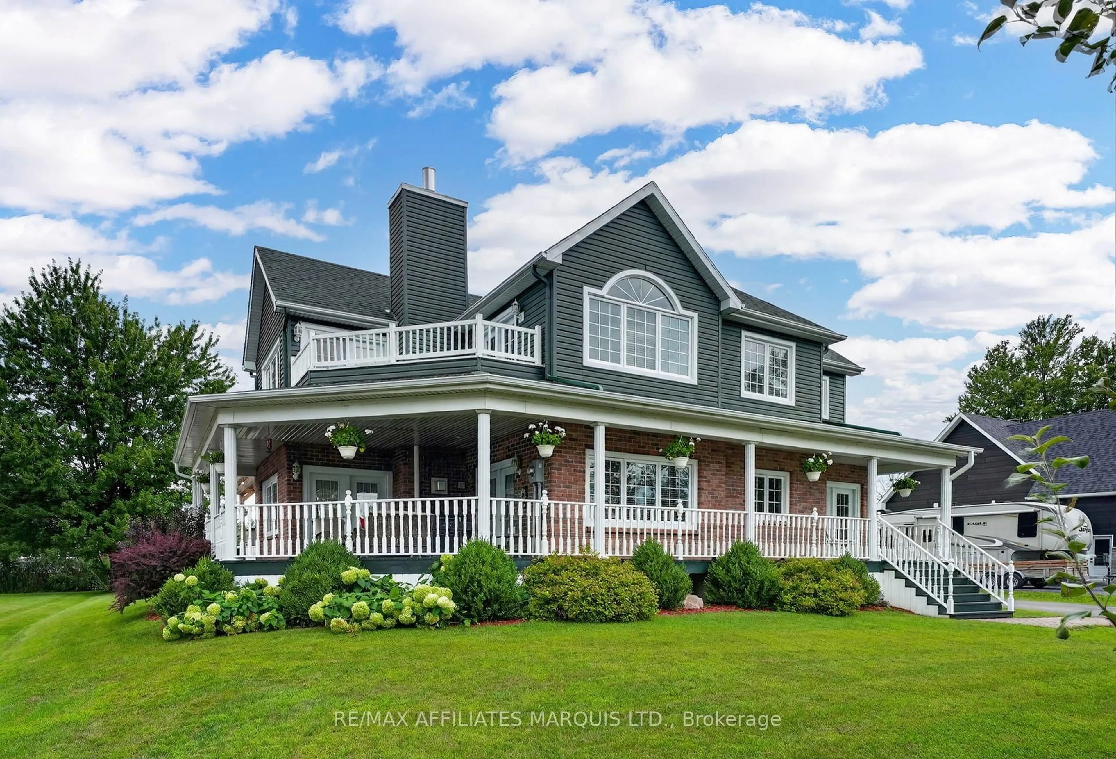 Home with vinyl exterior material, unknown for 6242 SHANNON Lane, South Glengarry Ontario K0C 1E0