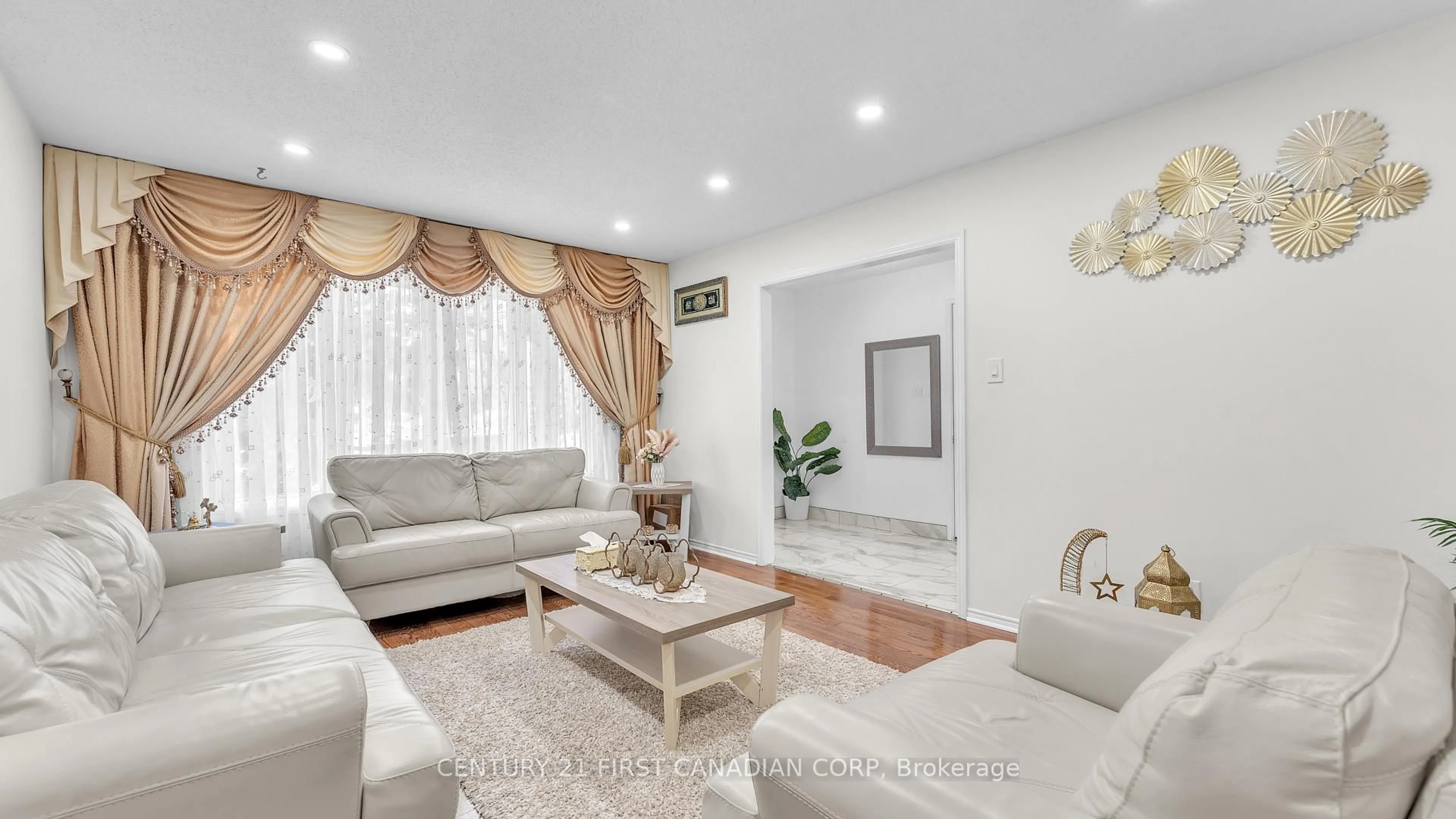 Living room with furniture, unknown for 146 Colette Dr, London South Ontario N6E 3R2