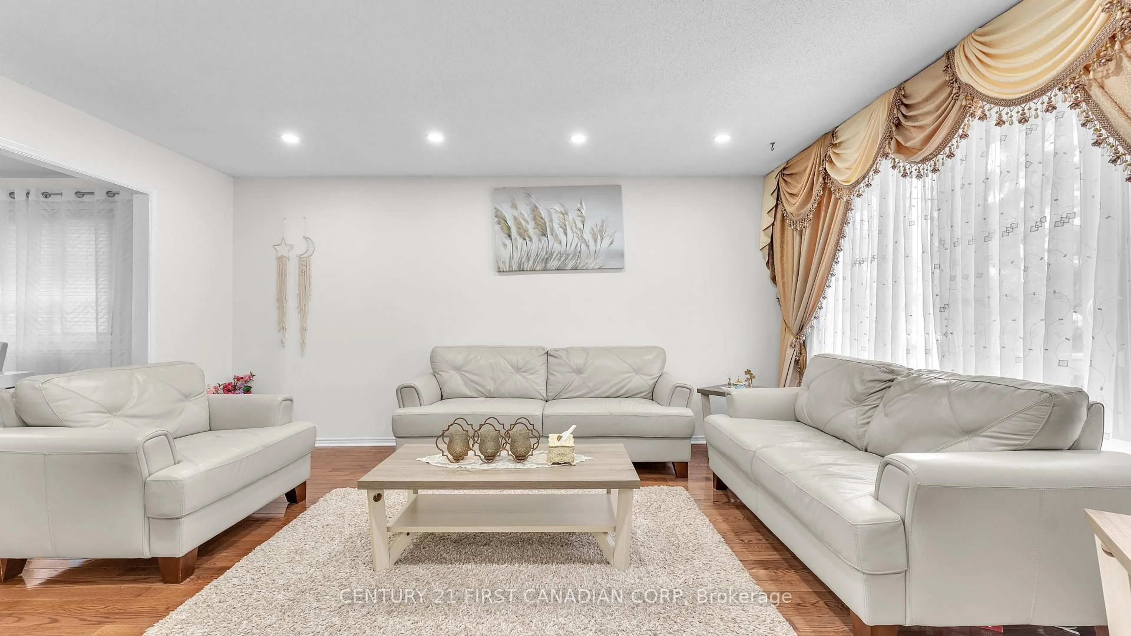 Living room with furniture, unknown for 146 Colette Dr, London South Ontario N6E 3R2