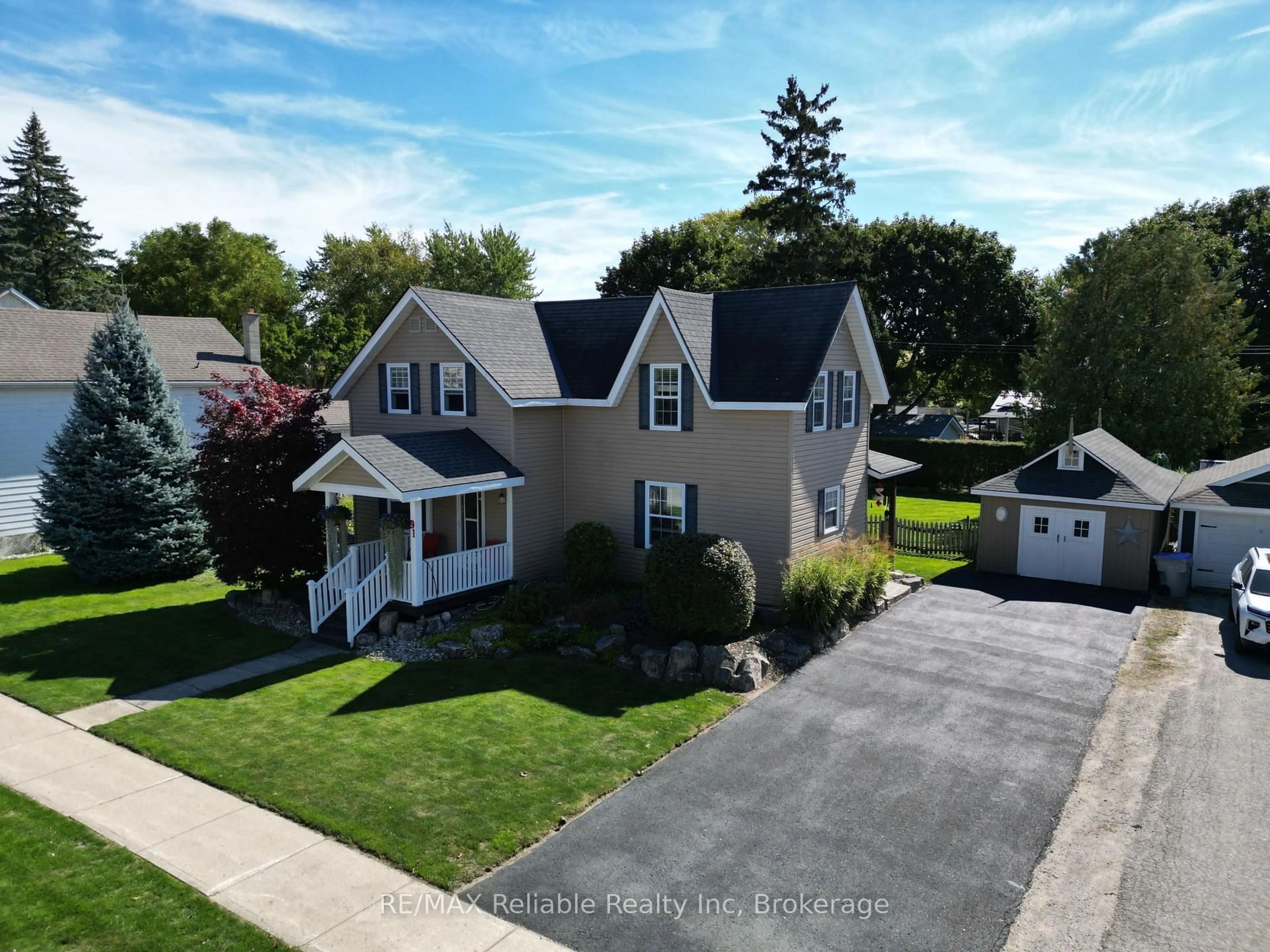 A pic from outside/outdoor area/front of a property/back of a property/a pic from drone, street for 91 King St, Bluewater Ontario N0M 1X0