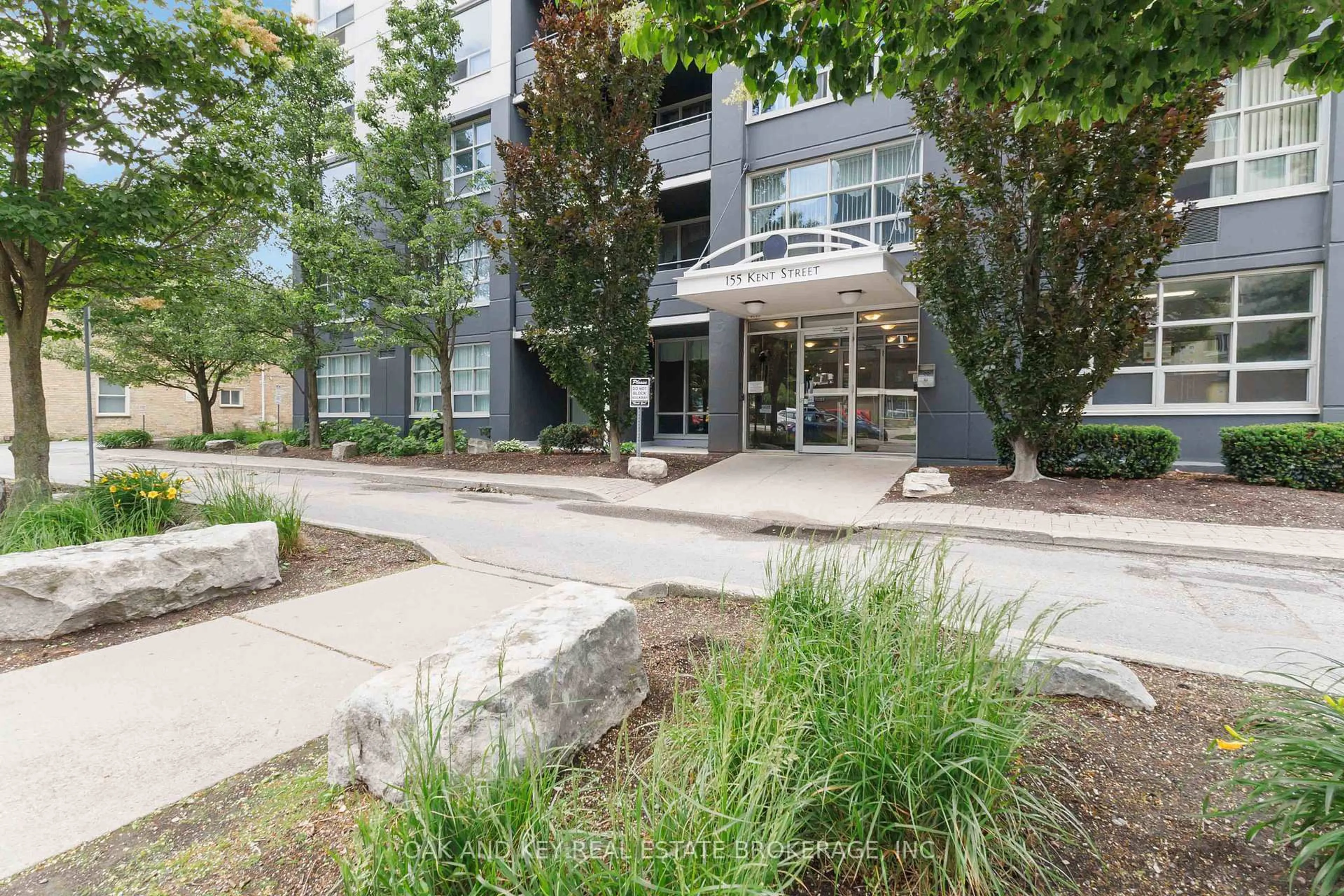 Patio, street for 155 KENT St #804, London East Ontario N6A 5N7