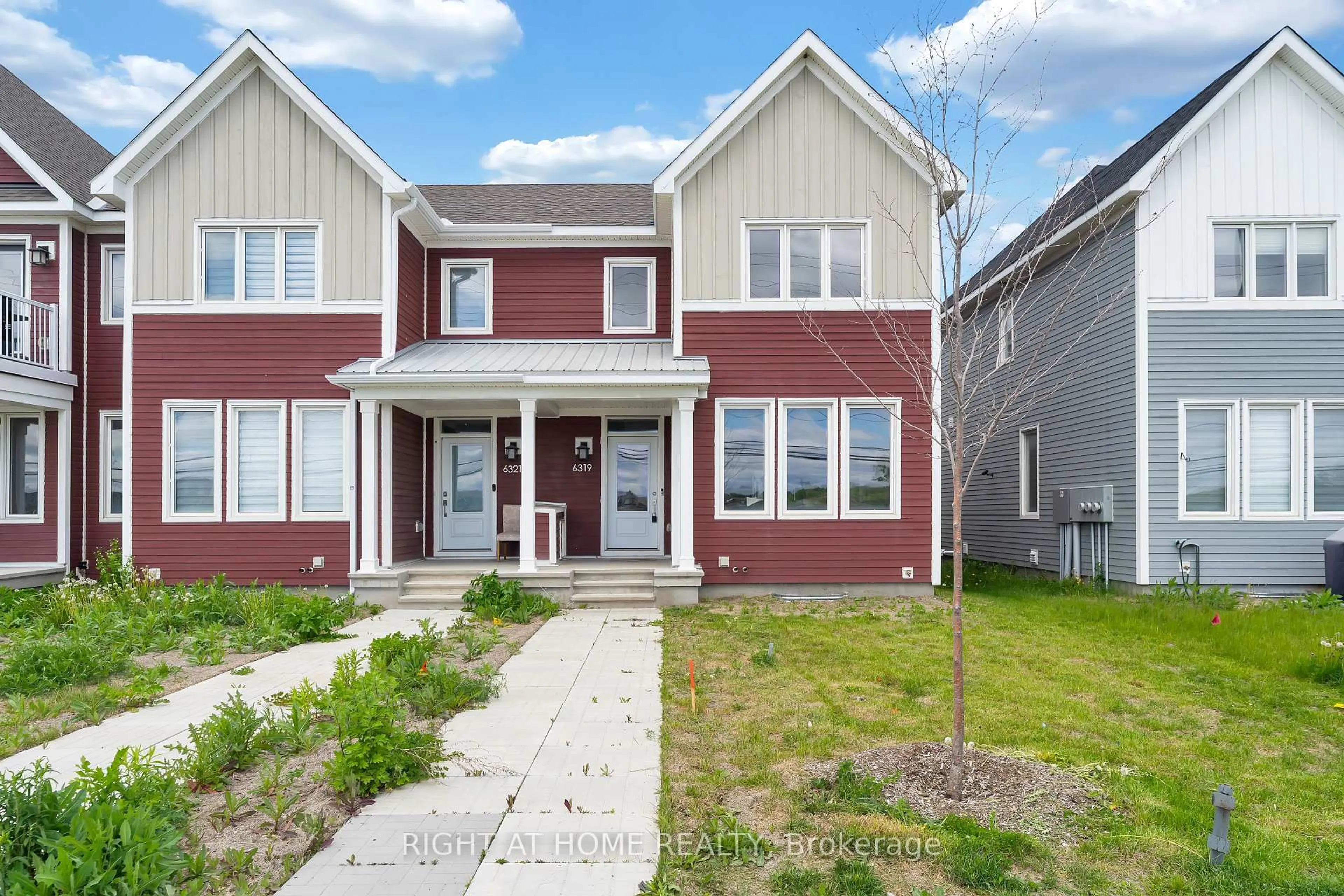 Home with vinyl exterior material, street for 6319 Perth St, Richmond Ontario K0A 2Z0