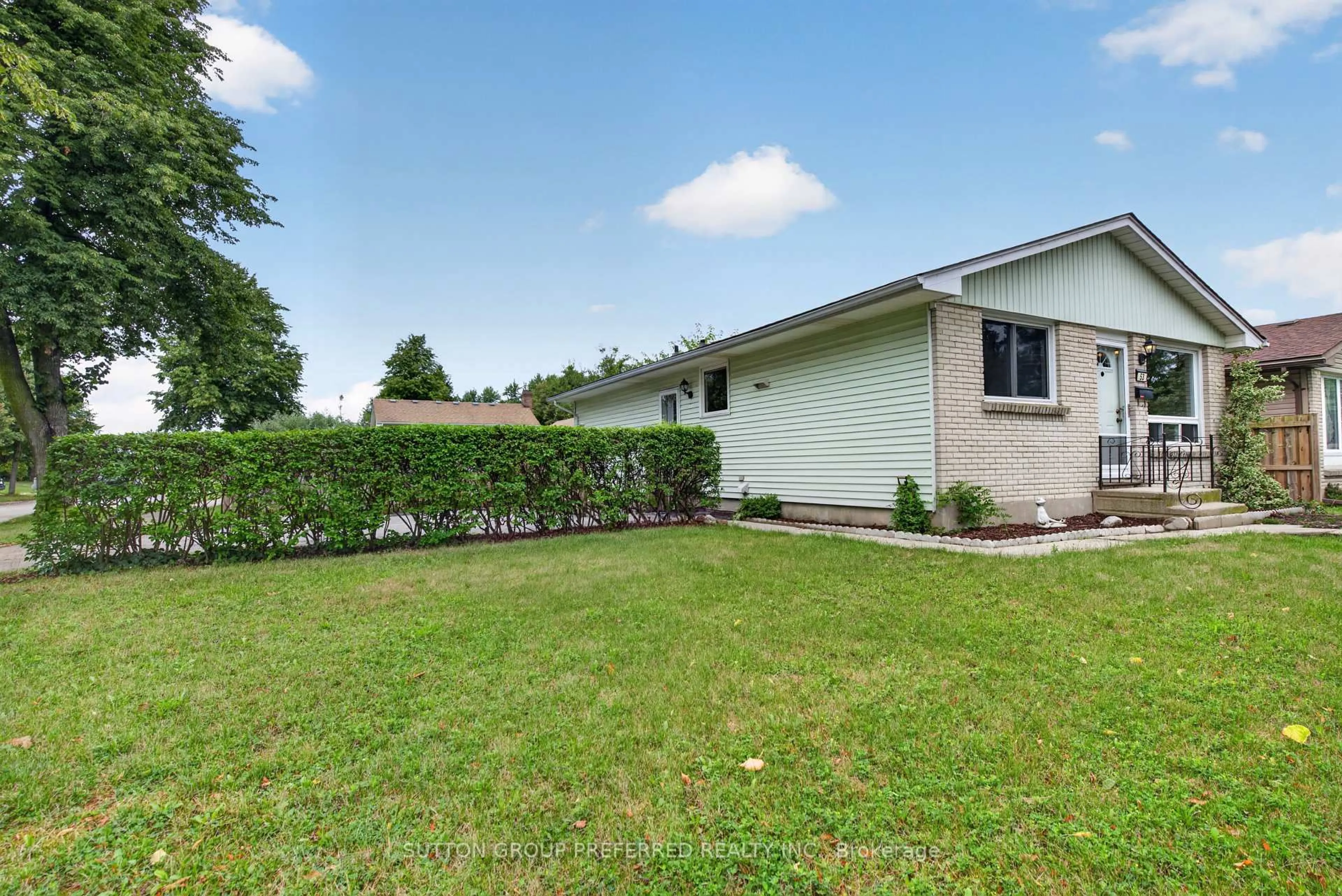 Unknown for 53 Renny Cres, London South Ontario N6E 2C4