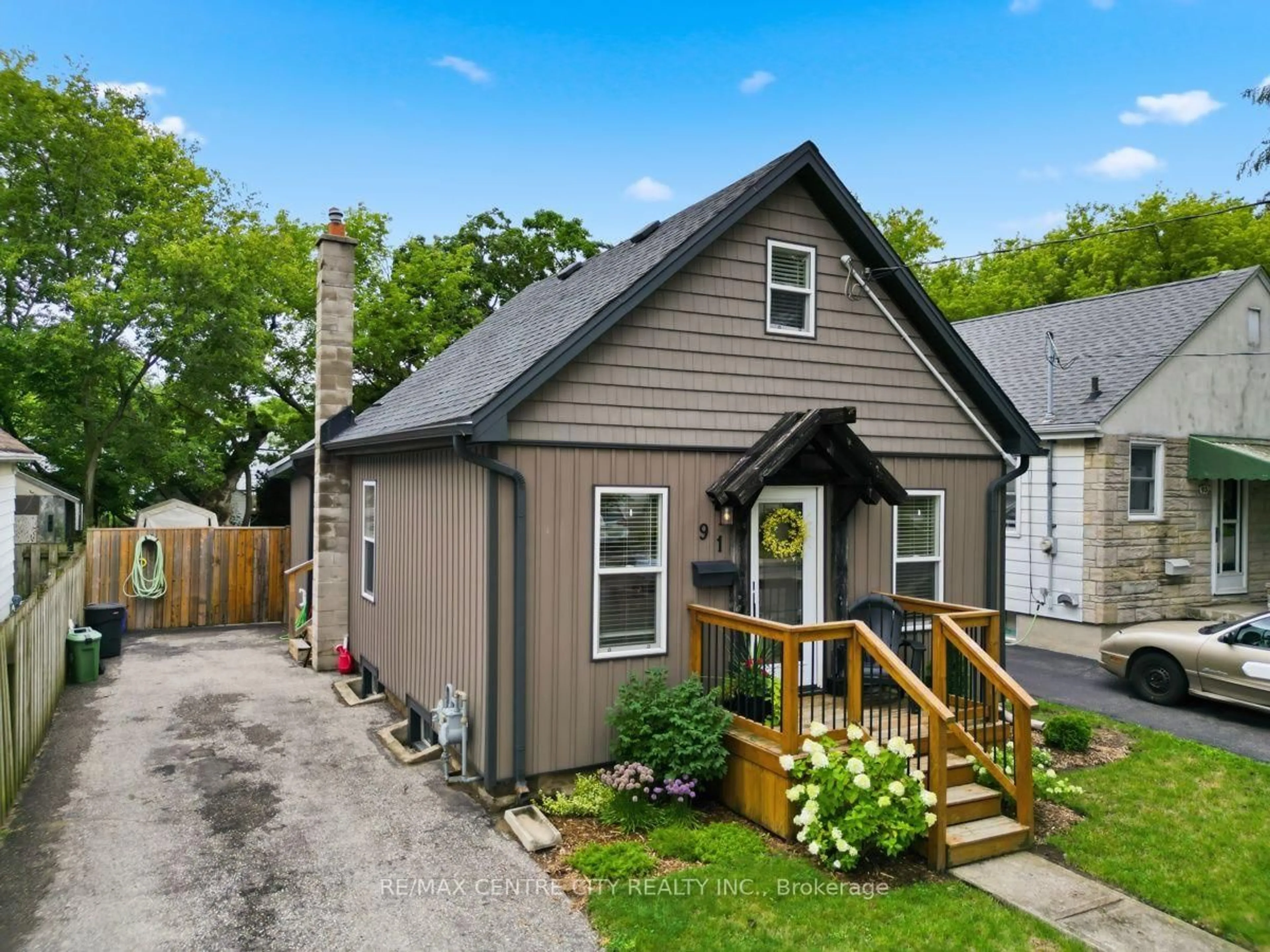 Home with vinyl exterior material, street for 91 St Julien St, London East Ontario N5Z 2M5
