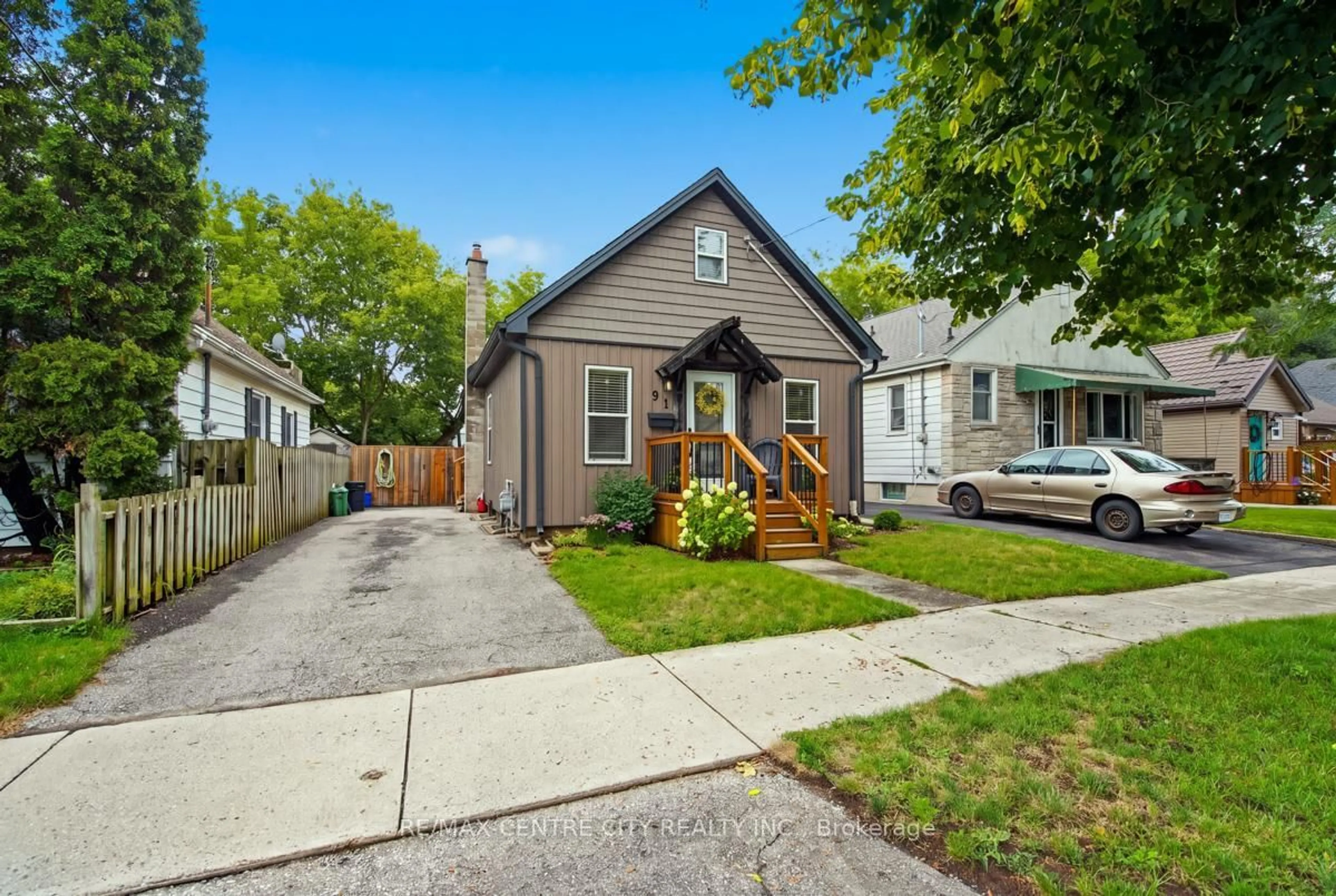 Home with vinyl exterior material, street for 91 St Julien St, London East Ontario N5Z 2M5