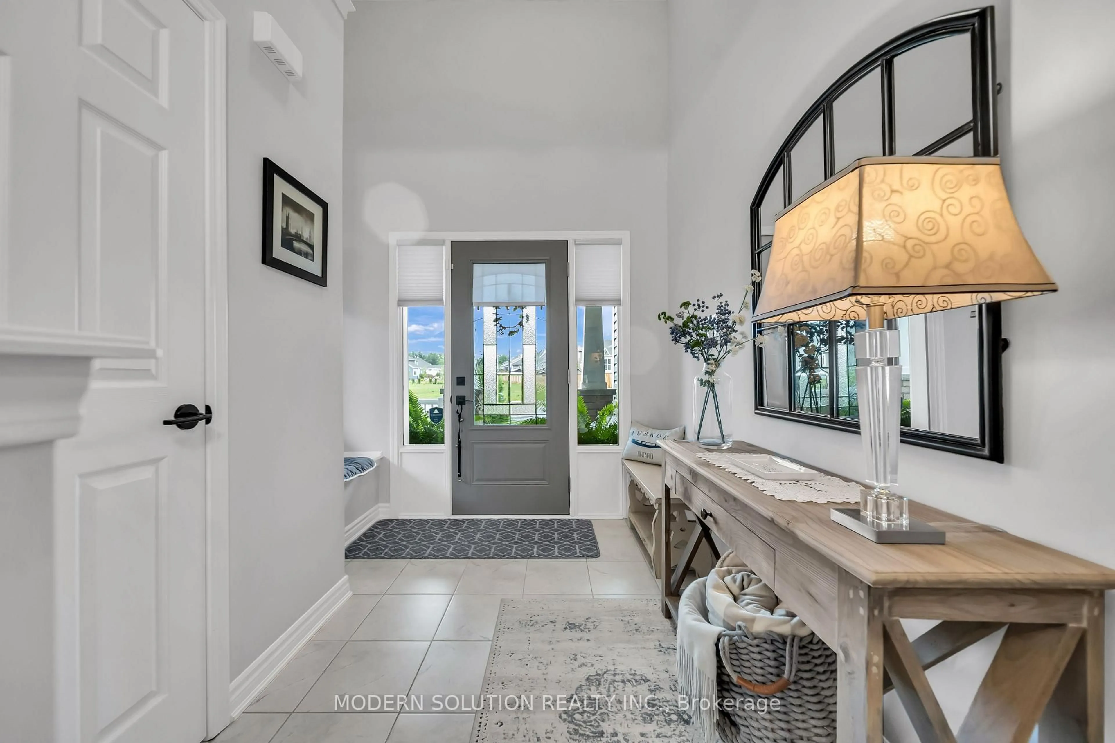 Indoor entryway for 16 Stother Cres, Bracebridge Ontario P1L 0G2