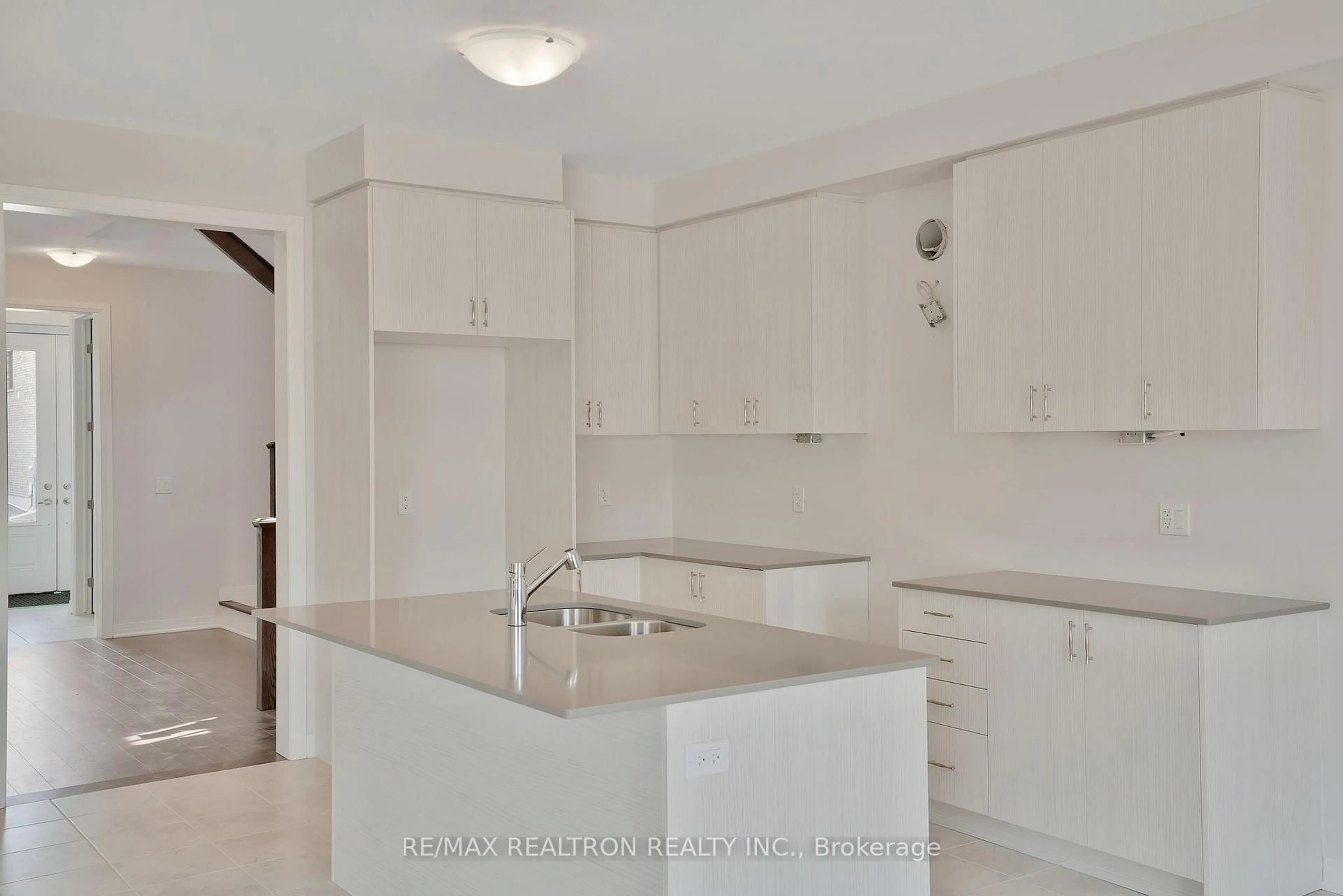 Standard kitchen, unknown for 184 Leslie Davis St, North Dumfries Ontario N0B 1E0