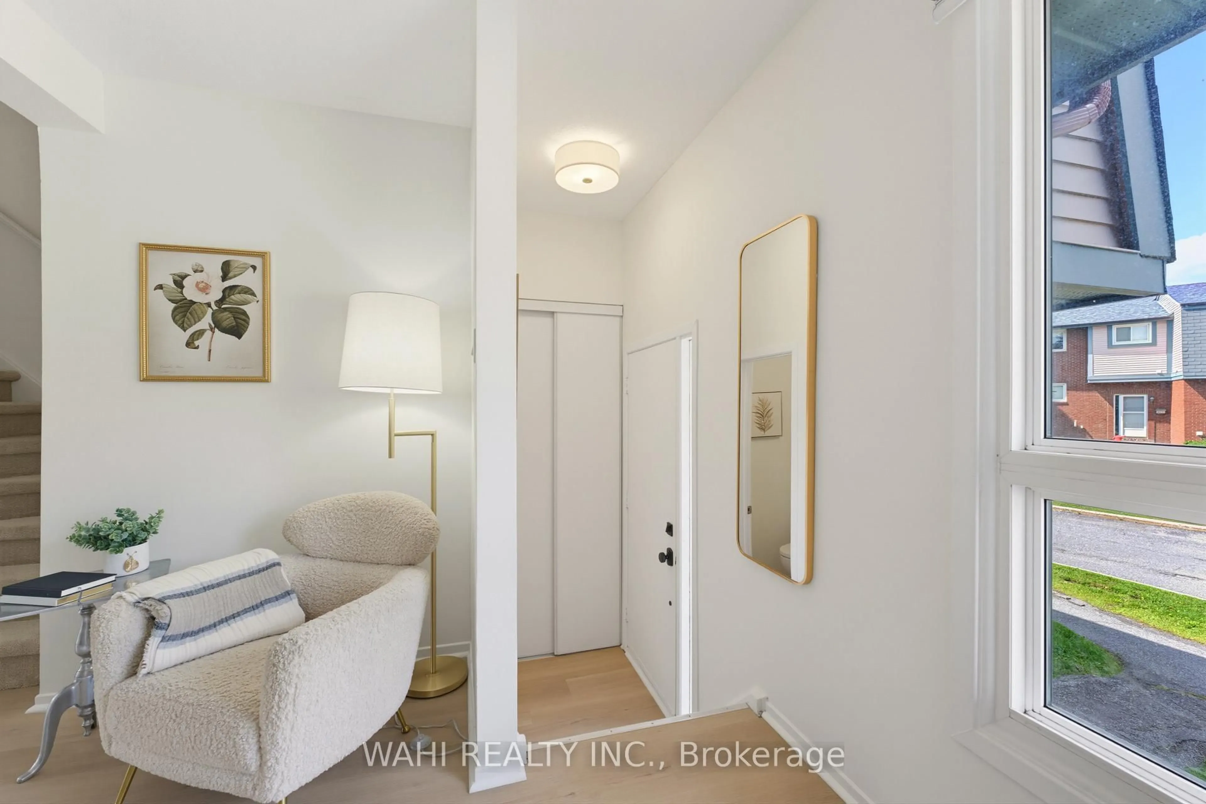 Indoor entryway for 3400 Paul Anka Dr #86, Ottawa Ontario K1V 0C9