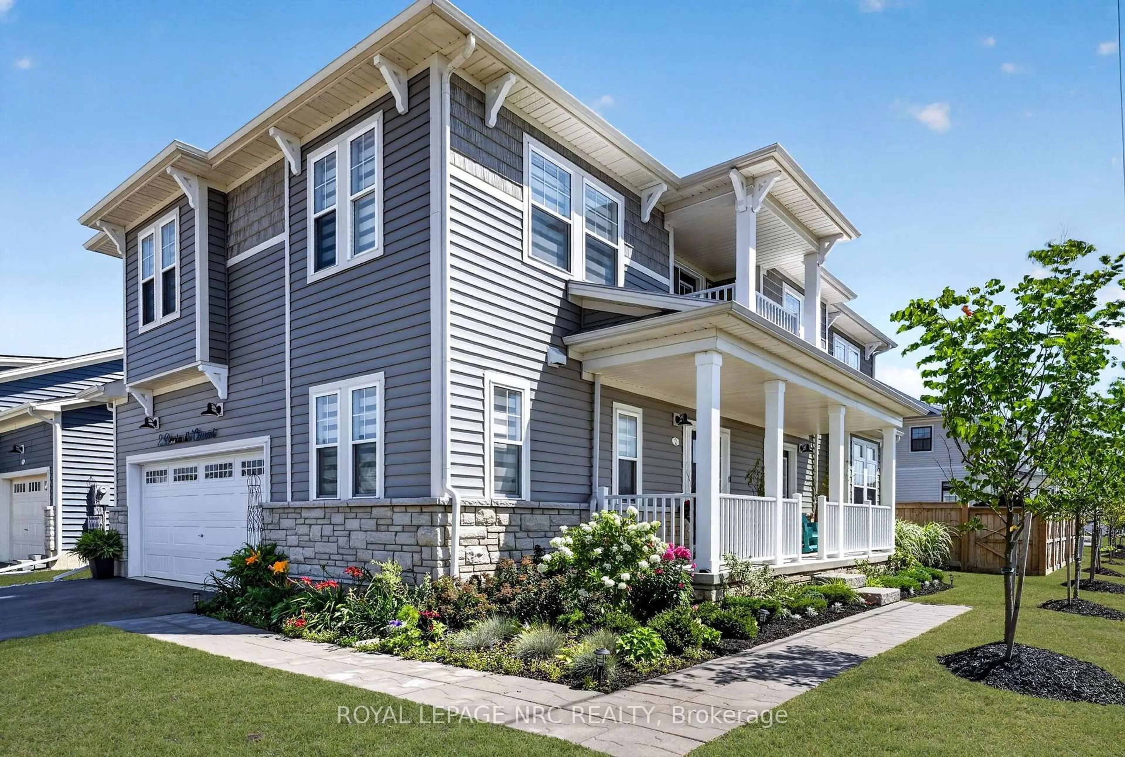 Home with vinyl exterior material, street for 2 Beachwalk Cres, Fort Erie Ontario L0S 1B0