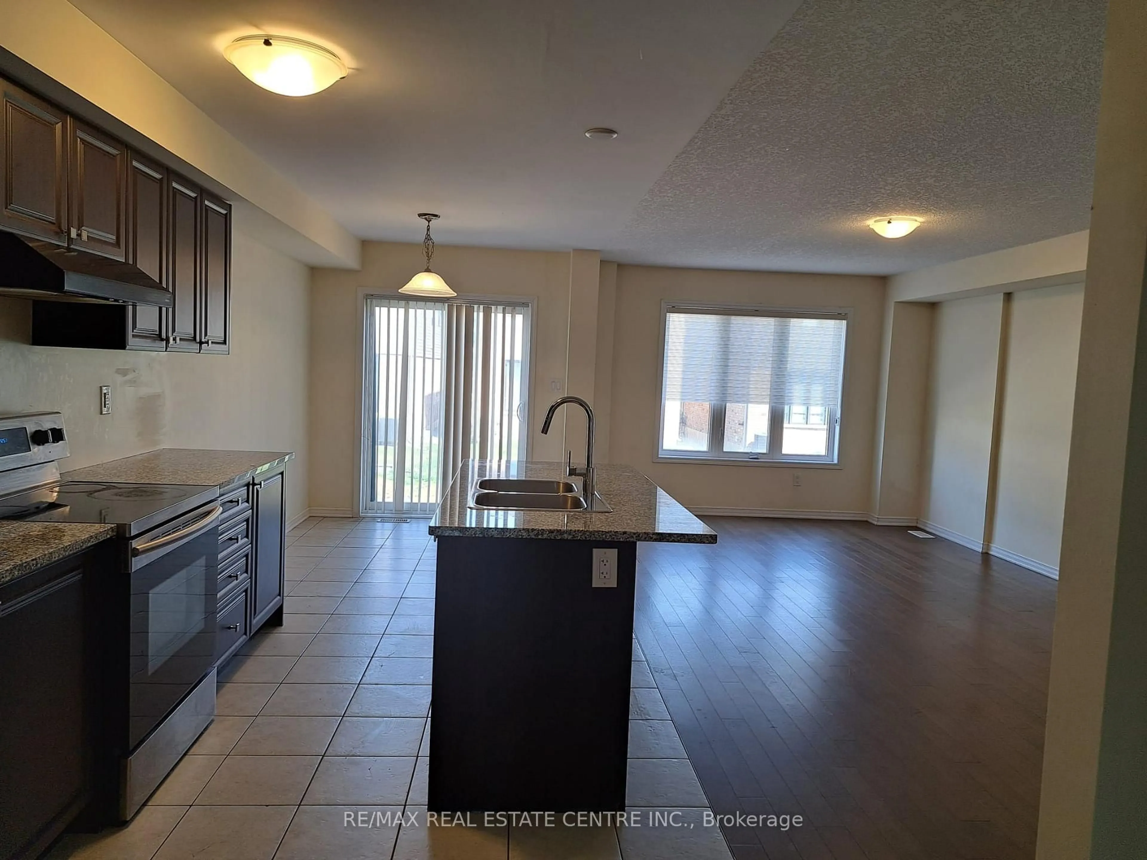 Open concept kitchen, unknown for 300 Bedrock Rd, Hamilton Ontario L8J 0M4
