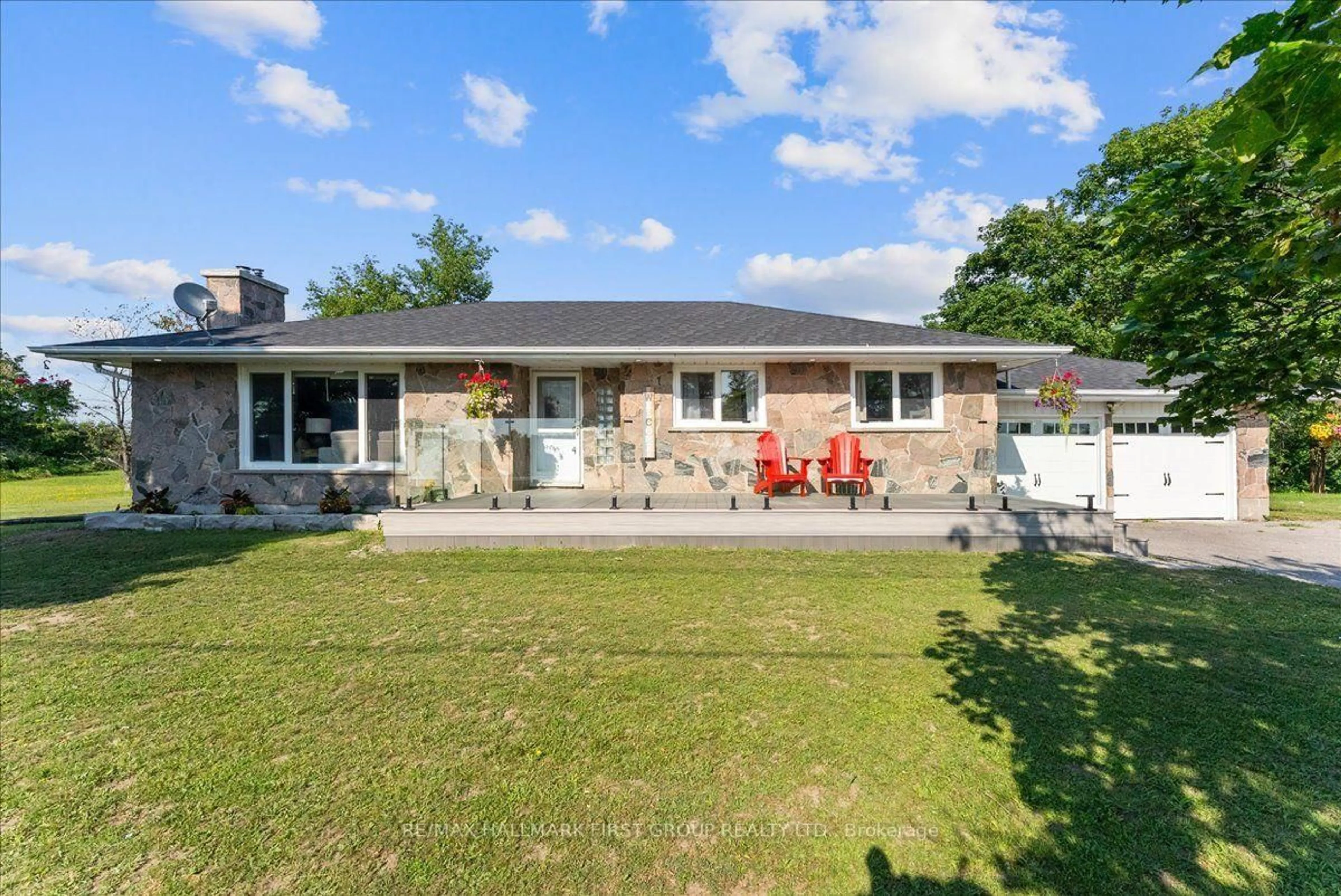 A pic from outside/outdoor area/front of a property/back of a property/a pic from drone, street for 121 Nappadale St, Kawartha Lakes Ontario K0M 2T0