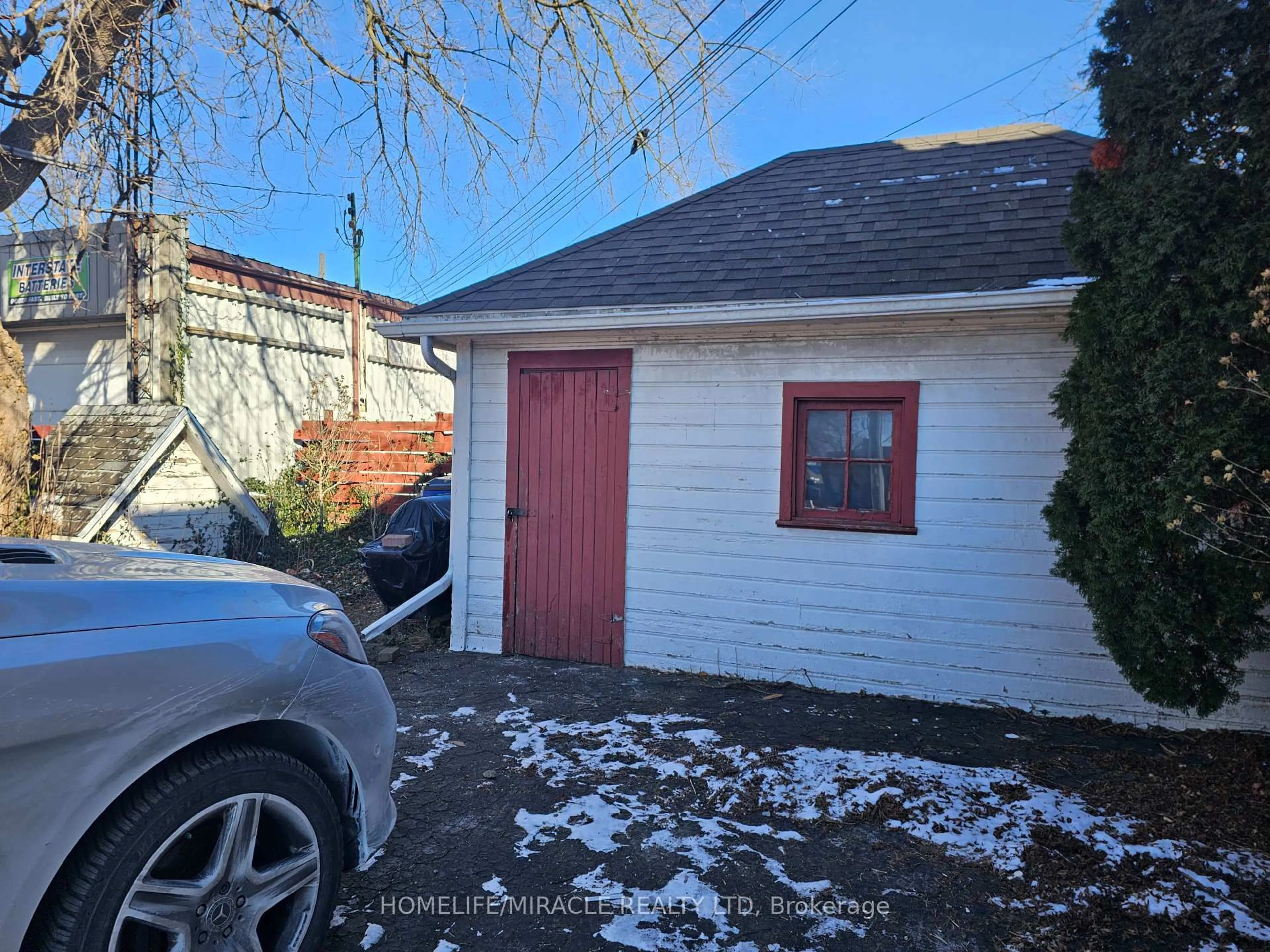 Shed for 201 Grand Ave, Chatham-Kent Ontario N7L 1C2