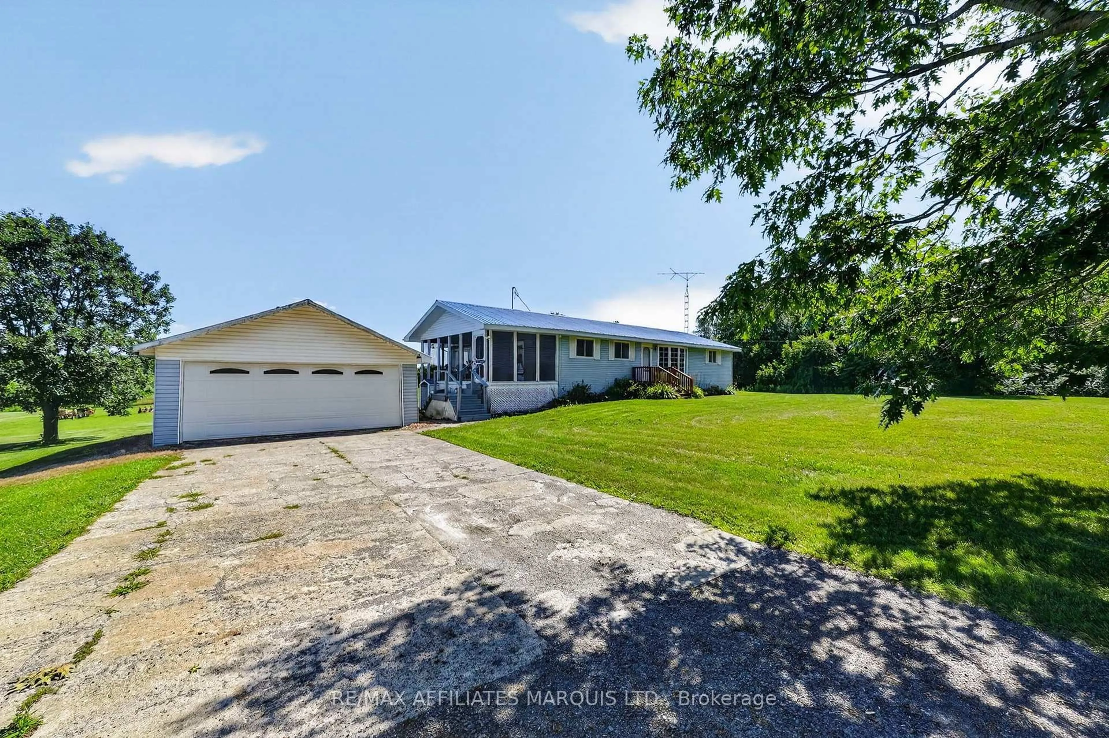 A pic from outside/outdoor area/front of a property/back of a property/a pic from drone, unknown for 19450 Gore Rd, South Glengarry Ontario K0C 2E0