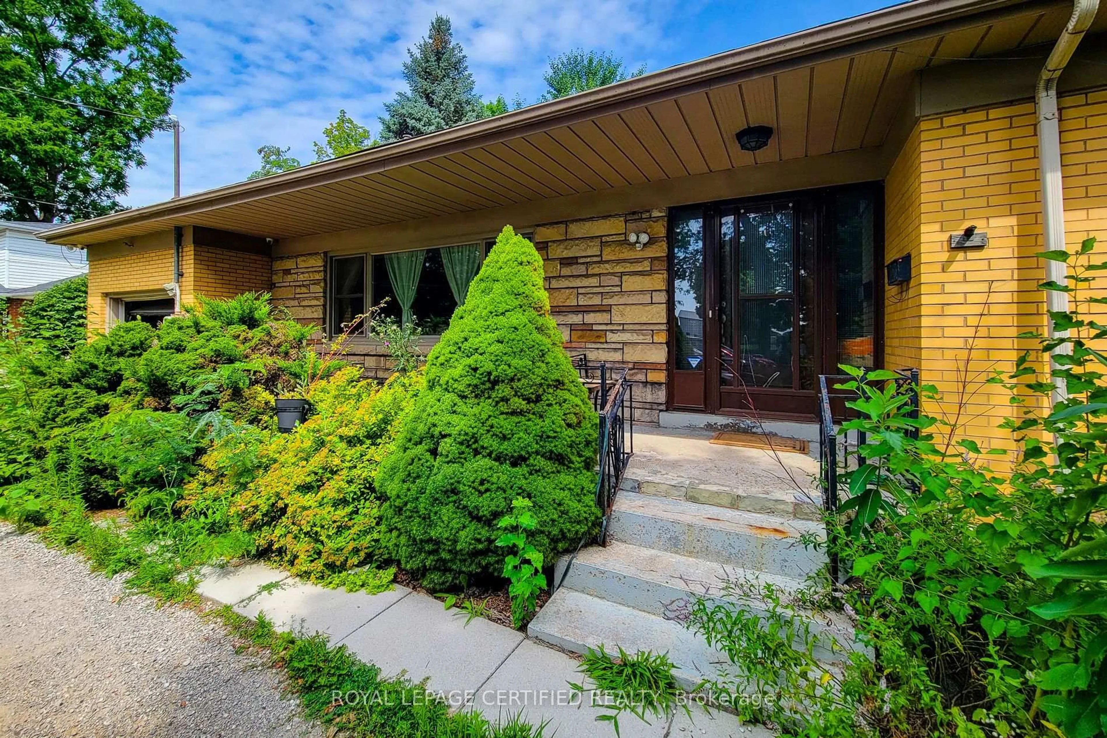 Unknown for 55 Garner Rd, Hamilton Ontario L9G 2J5