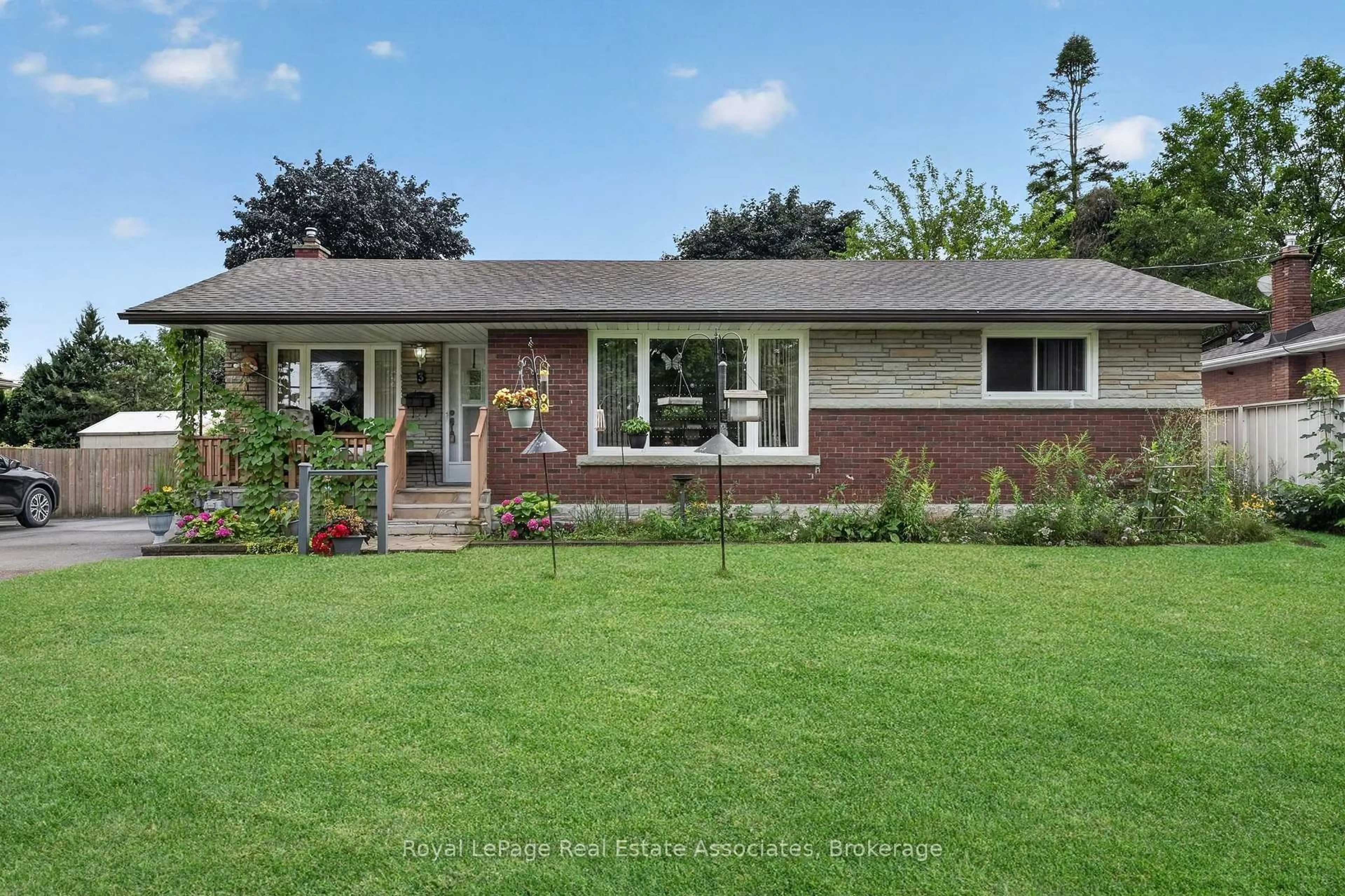 Home with brick exterior material, street for 3 Northwood Dr, St. Catharines Ontario L2M 4J4