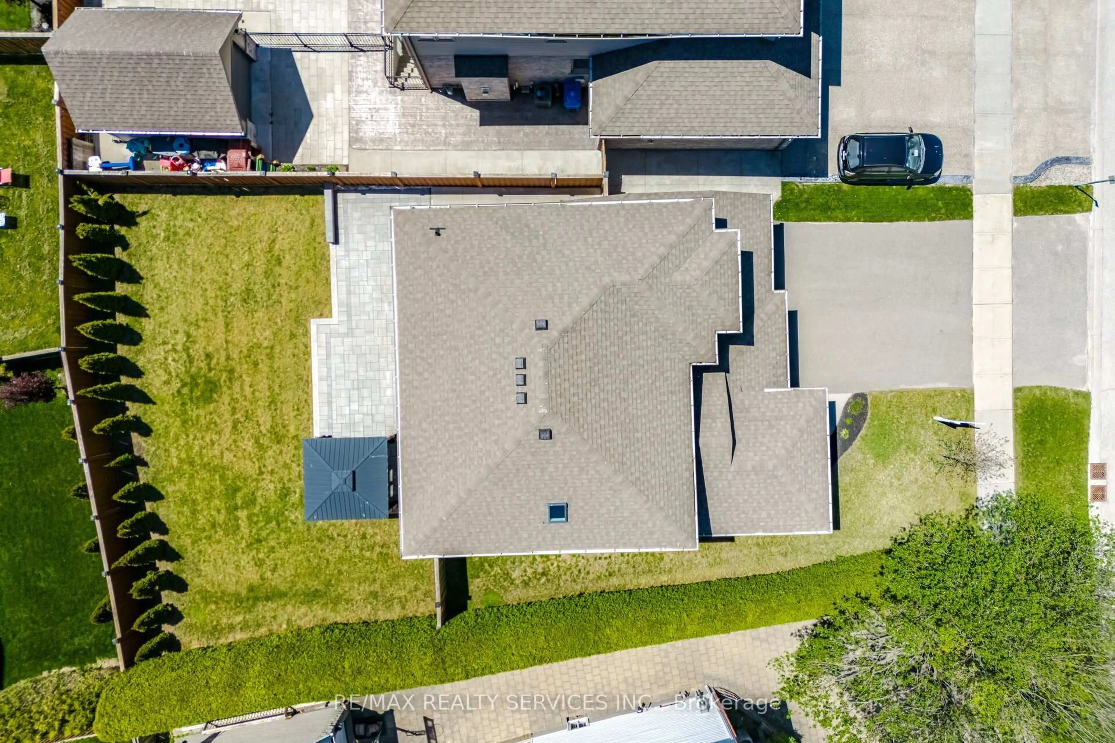 A pic from outside/outdoor area/front of a property/back of a property/a pic from drone, street for 9 Monty Ave, East Luther Grand Valley Ontario L9W 6P1