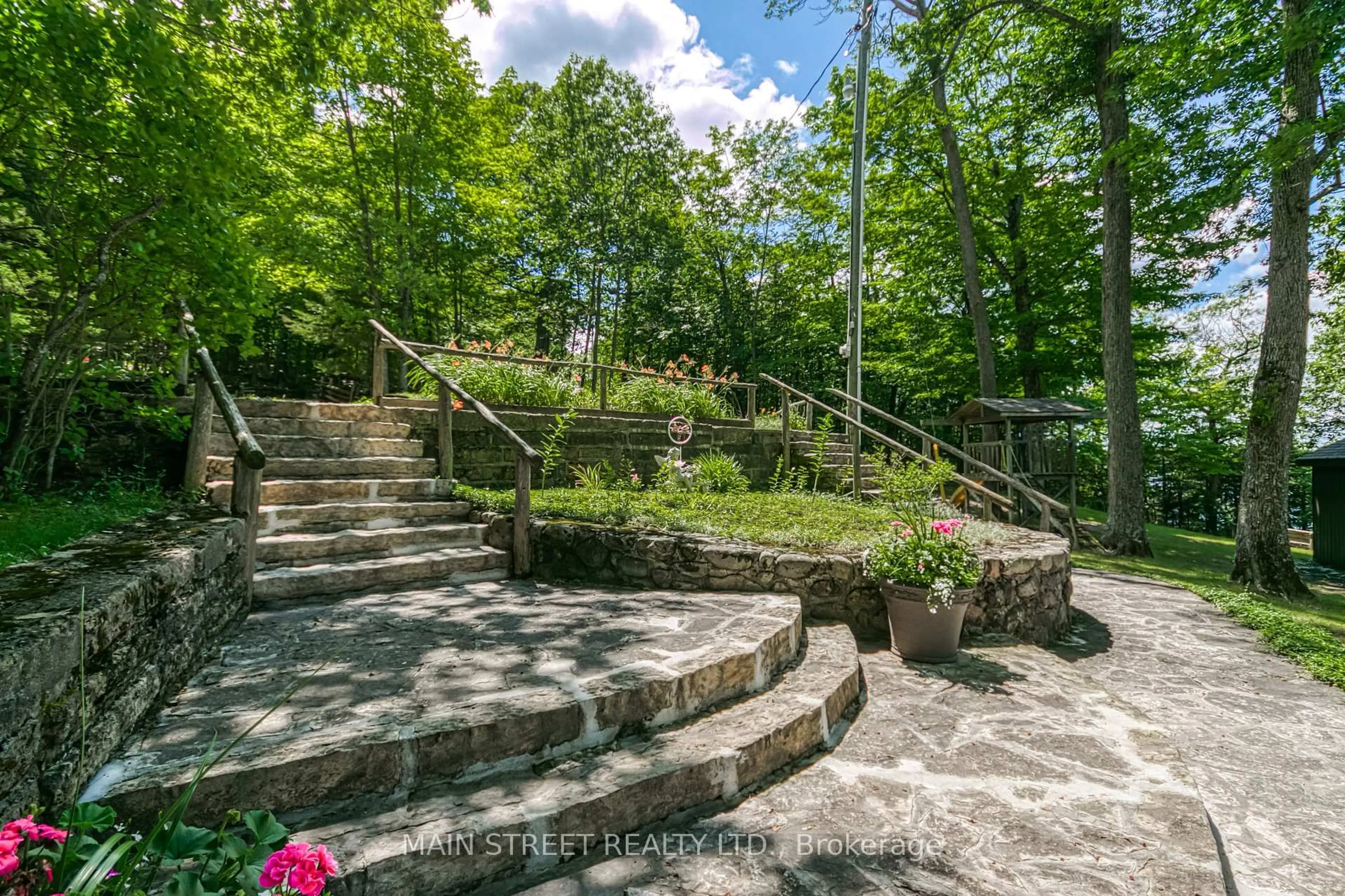 Stairs for 199 Trillium Tr, Central Manitoulin Ontario P0P 2C0