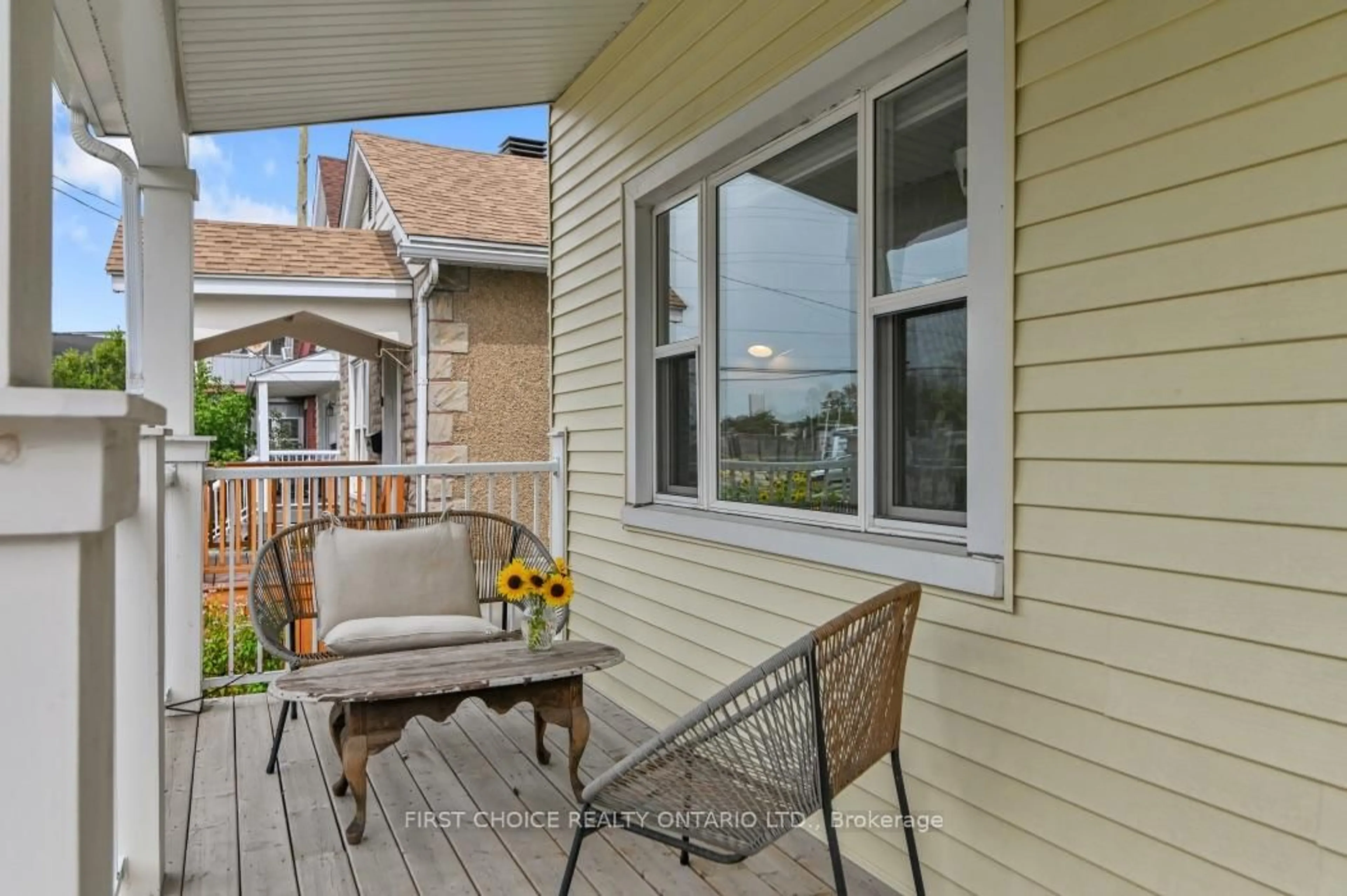 Patio, unknown for 9 Huron Ave, Ottawa Ontario K1Y 0W1