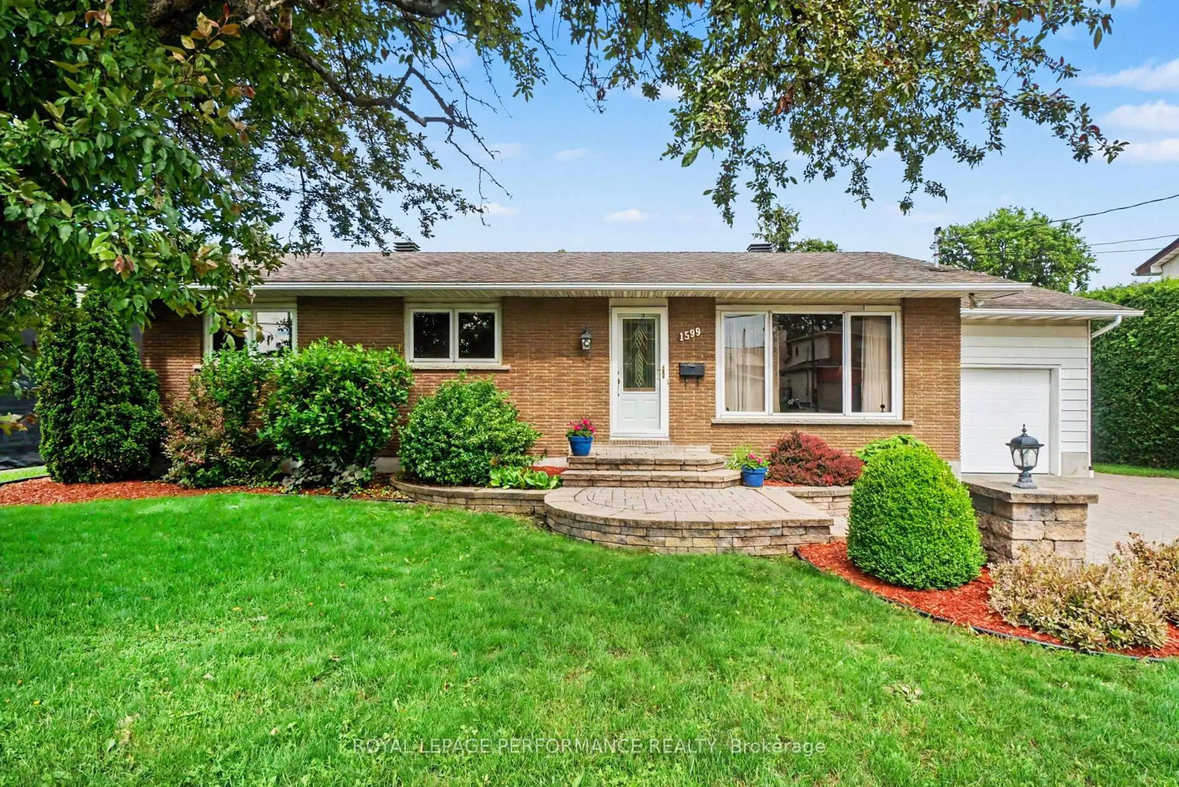 Home with brick exterior material, street for 1599 Maxime St, Ottawa Ontario K1B 3K9