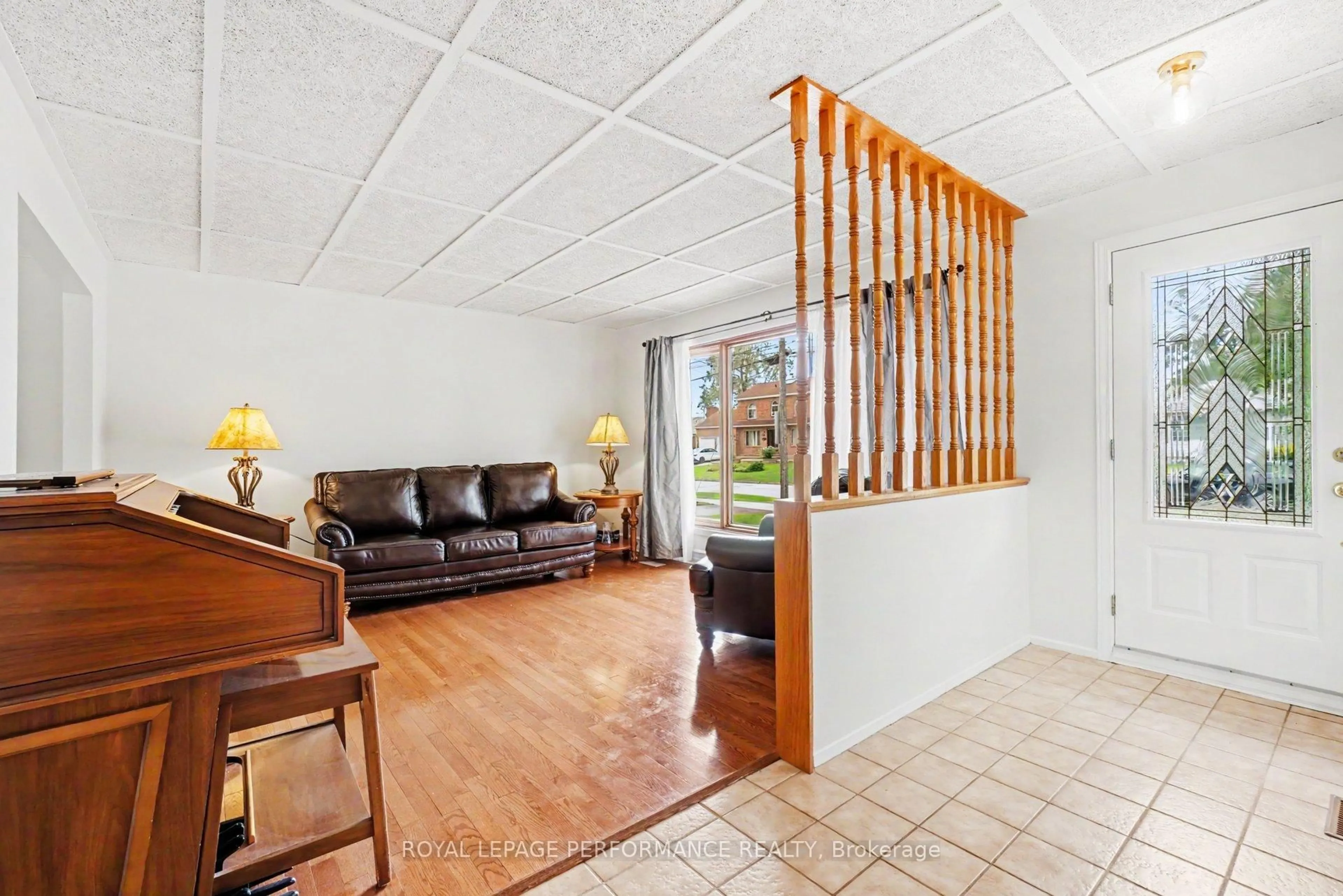 Unknown for 1599 Maxime St, Ottawa Ontario K1B 3K9
