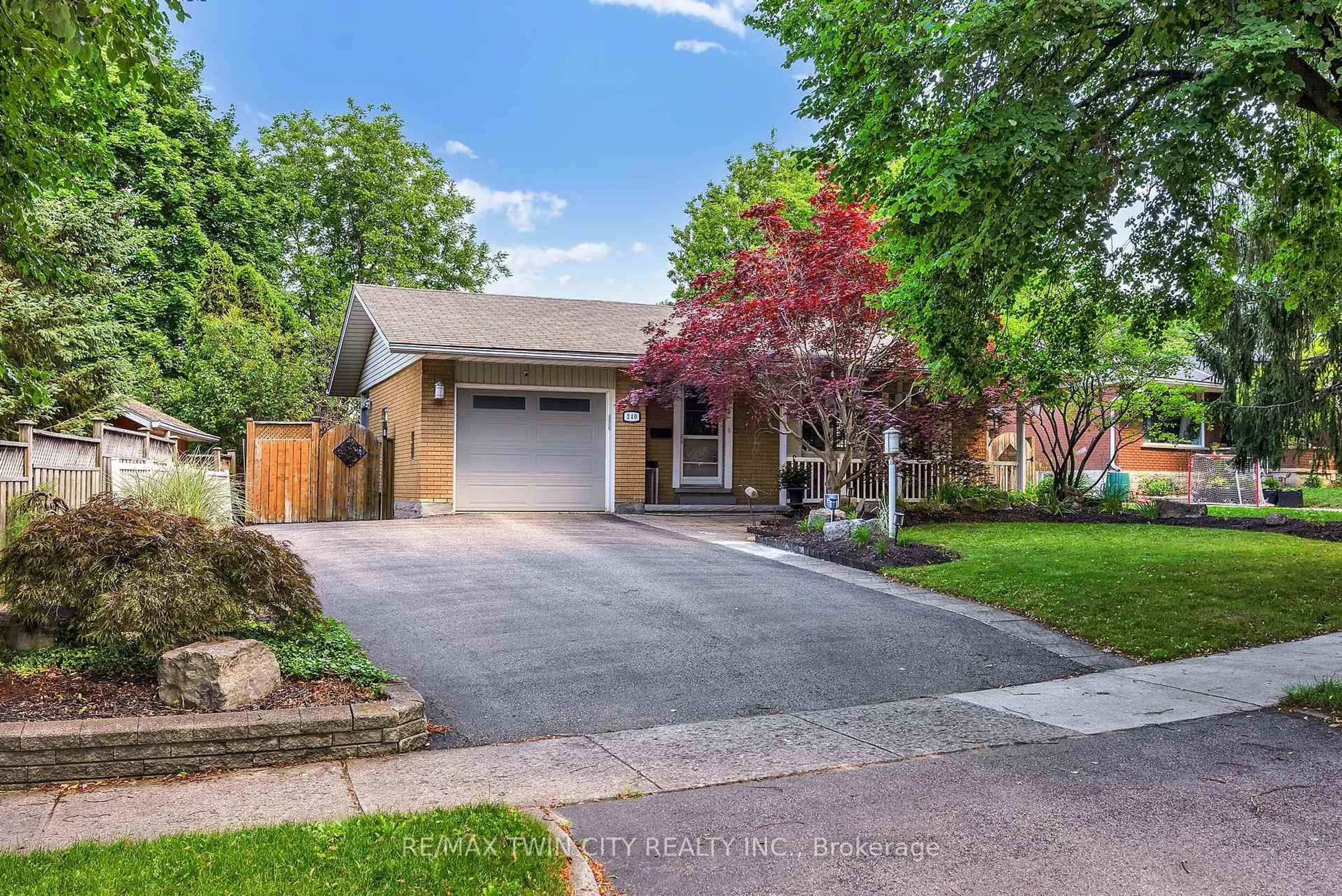 Home with brick exterior material, street for 240 Willowdale Ave, Waterloo Ontario N2J 3M1