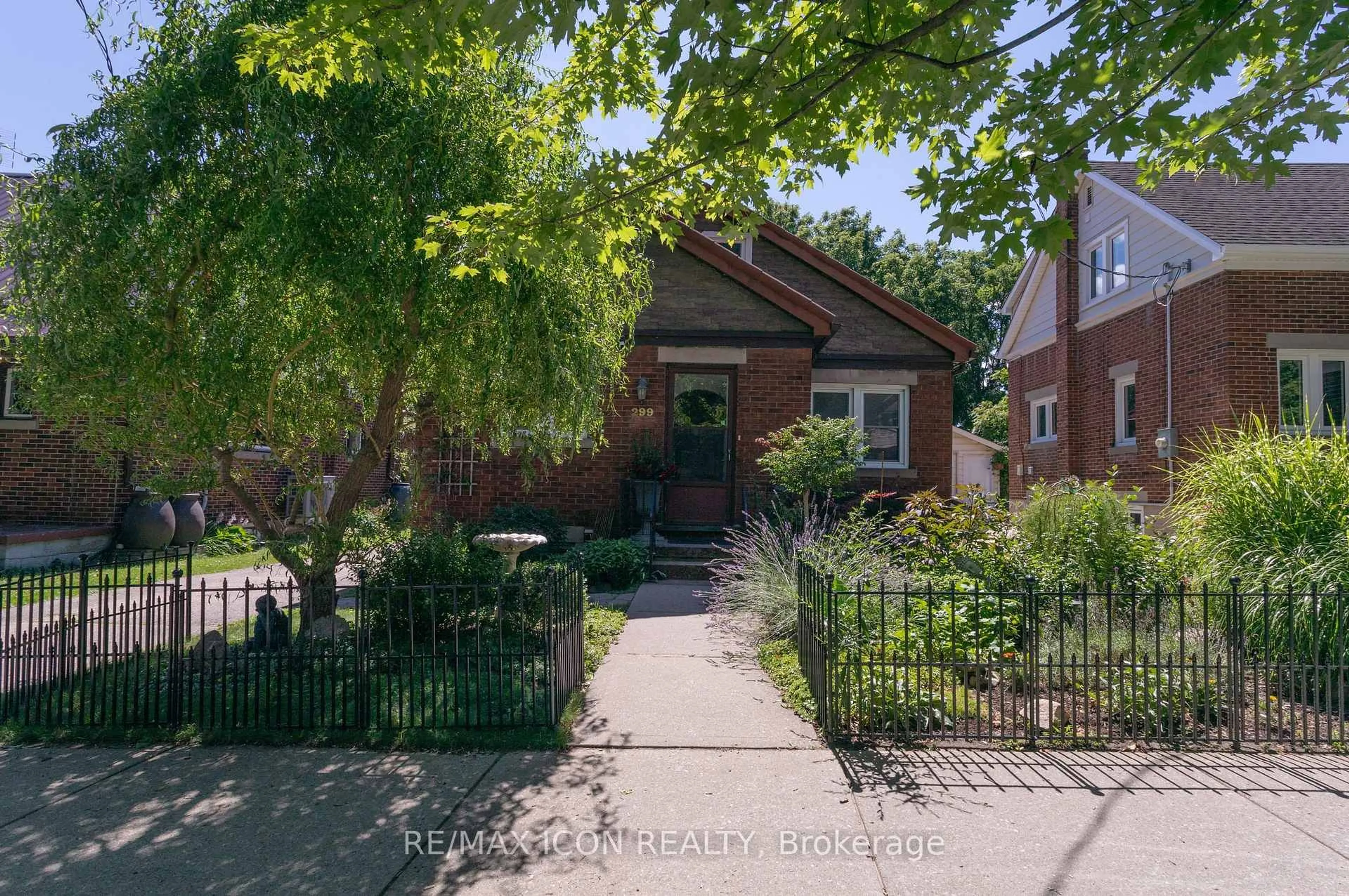Home with brick exterior material, street for 299 Park St, Kitchener Ontario N2G 1N2