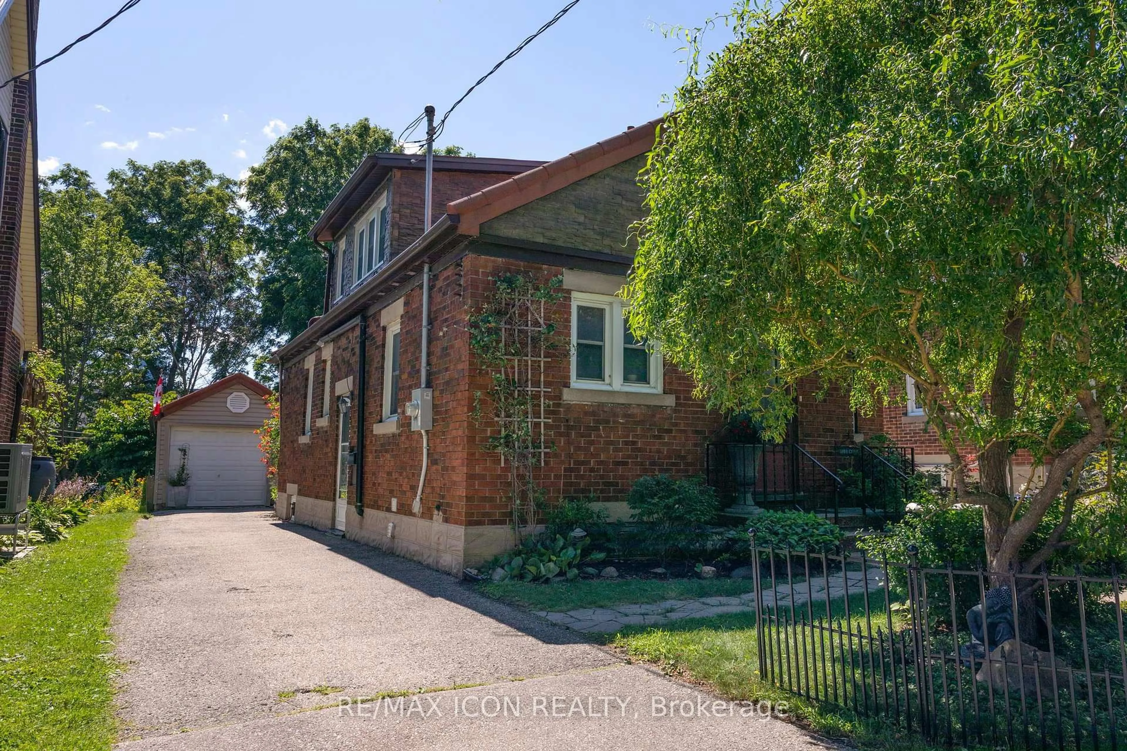 Home with brick exterior material, street for 299 Park St, Kitchener Ontario N2G 1N2