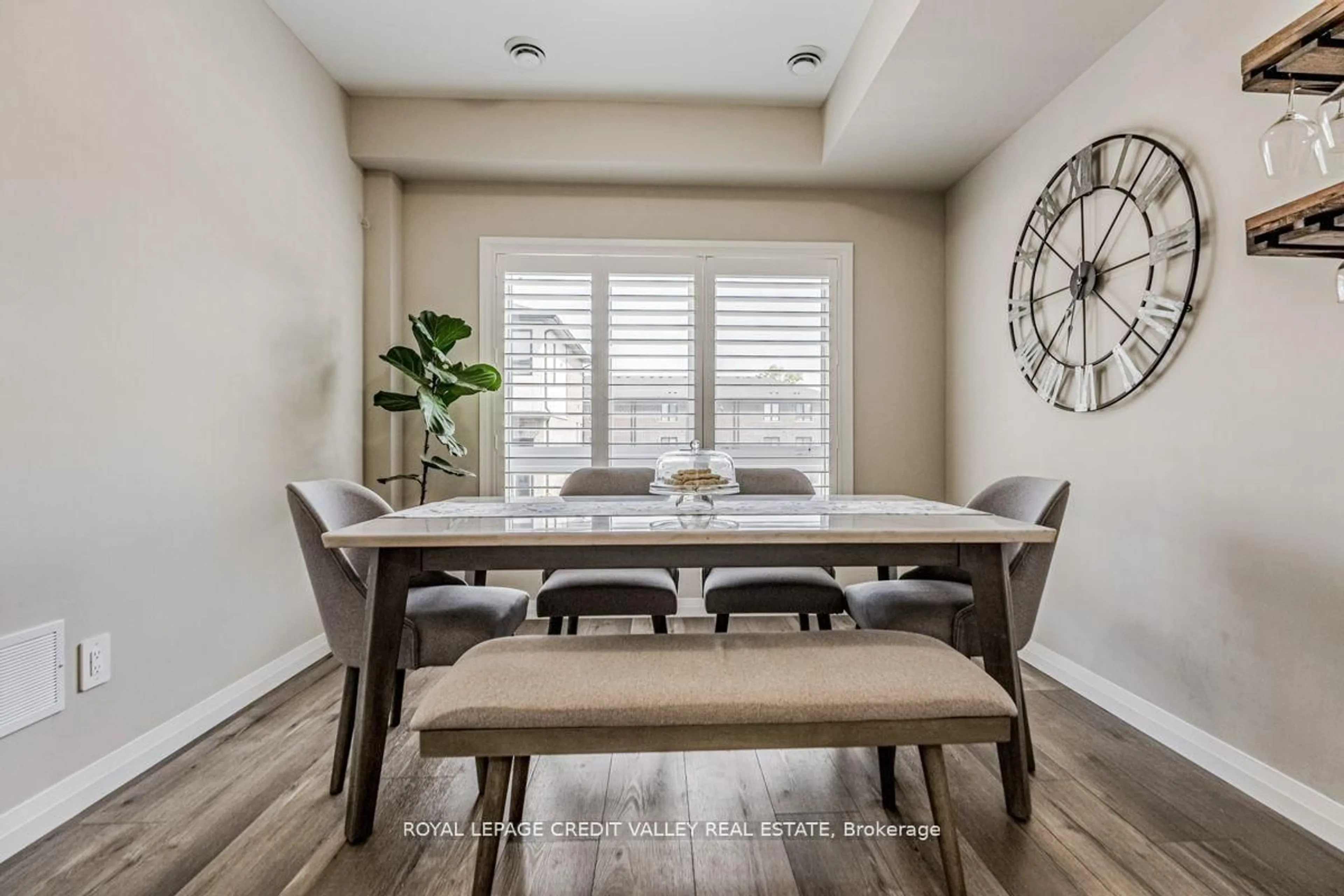 Dining room, unknown for 720-31 Grey St, Brantford Ontario N3S 0K2