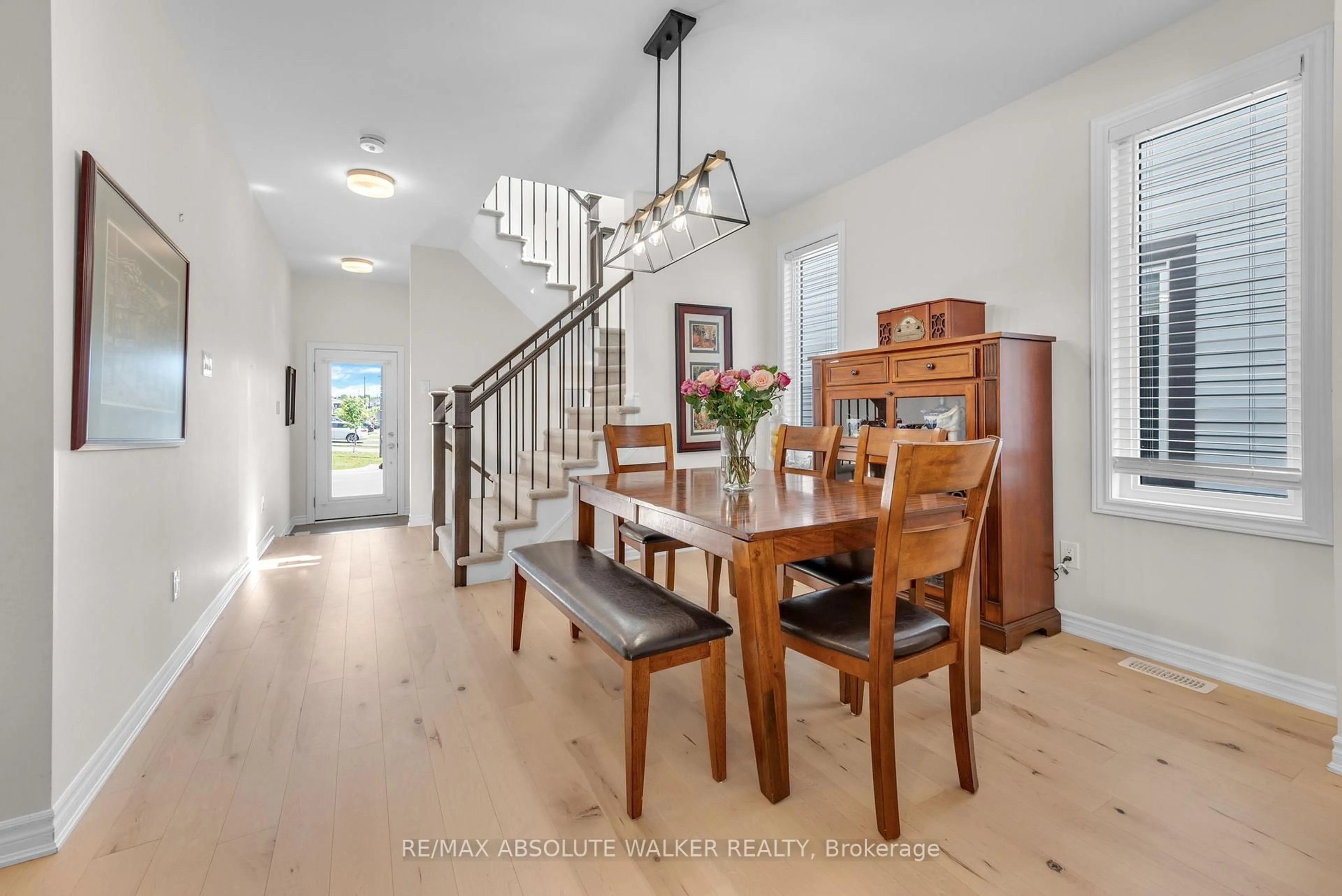 Dining room, unknown for 728 Perseus Ave, Ottawa Ontario K2J 6V8
