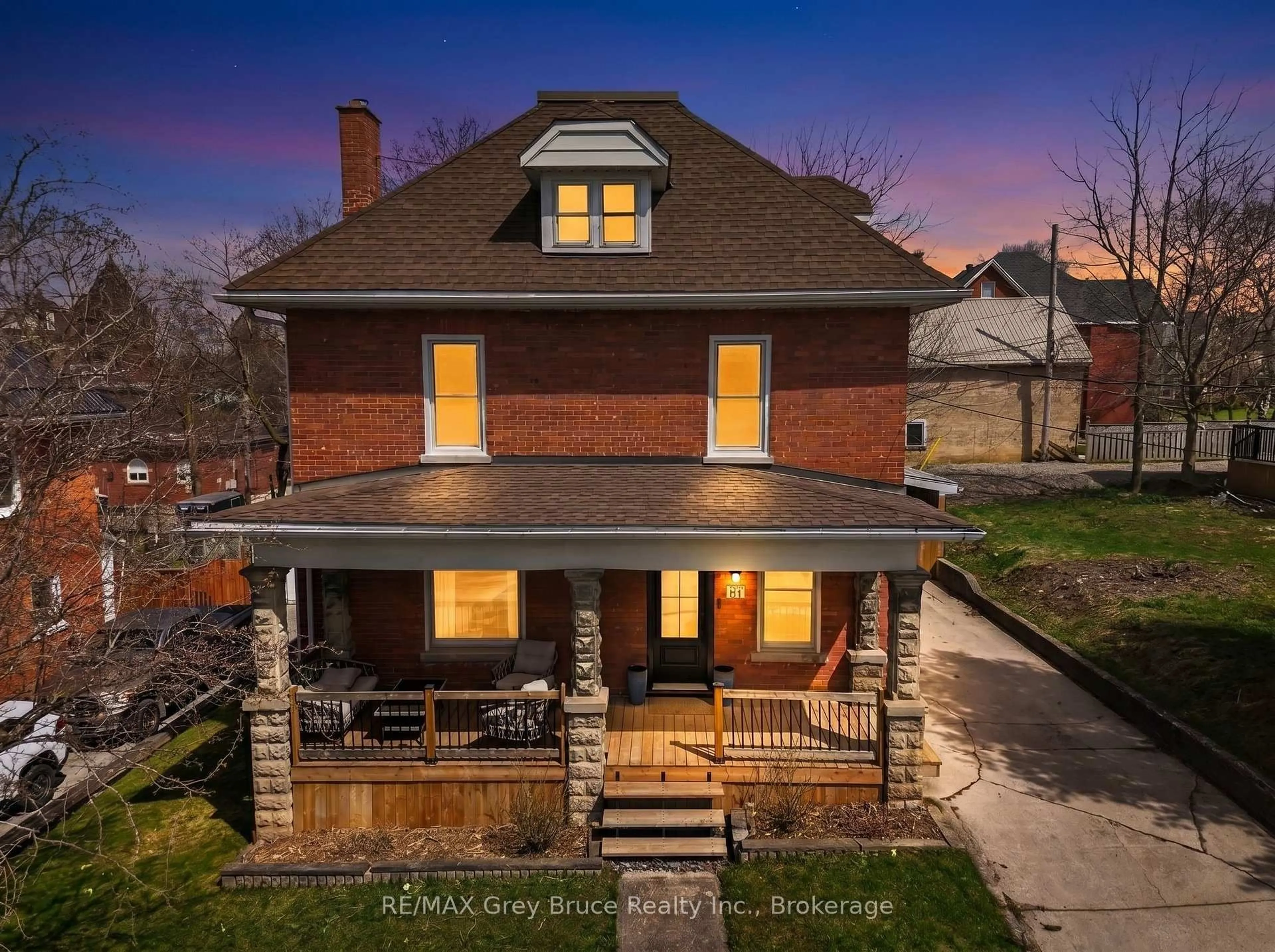A pic from outside/outdoor area/front of a property/back of a property/a pic from drone, street for 131 2ND SW Ave, Arran-Elderslie Ontario N0G 1L0