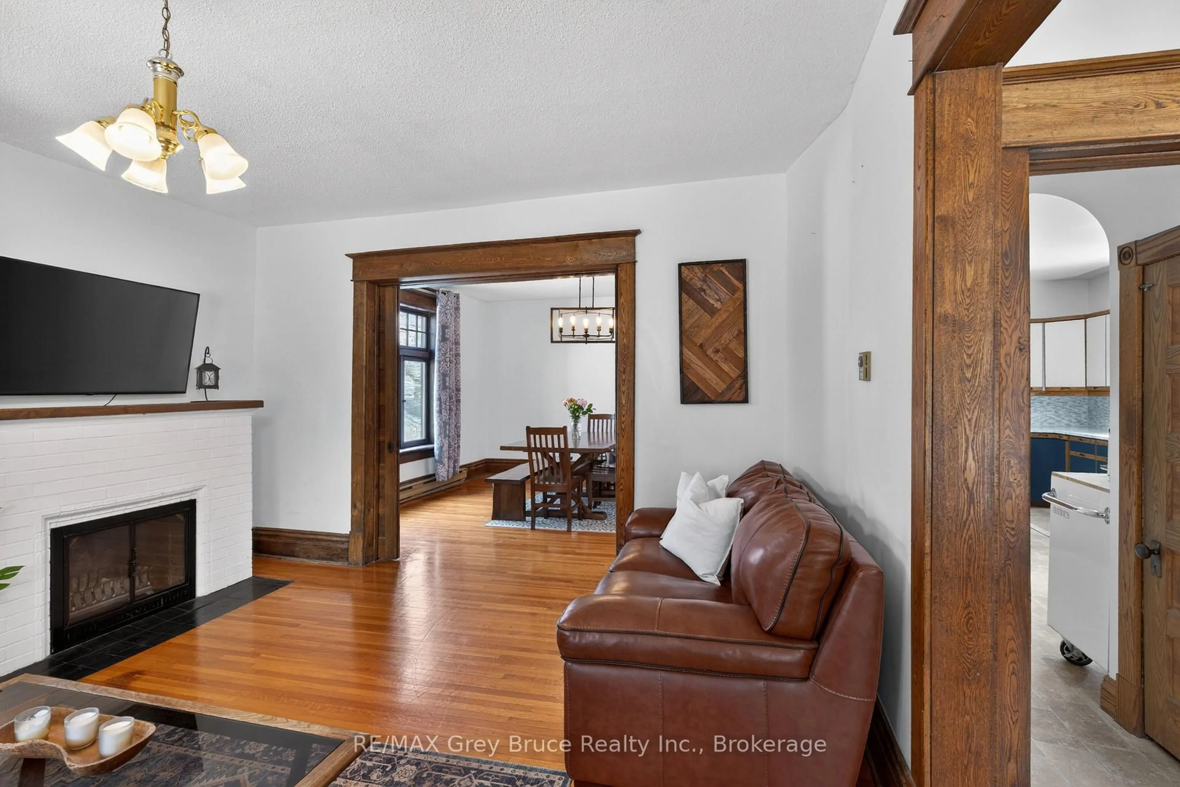 Living room with furniture, unknown for 131 2ND SW Ave, Arran-Elderslie Ontario N0G 1L0