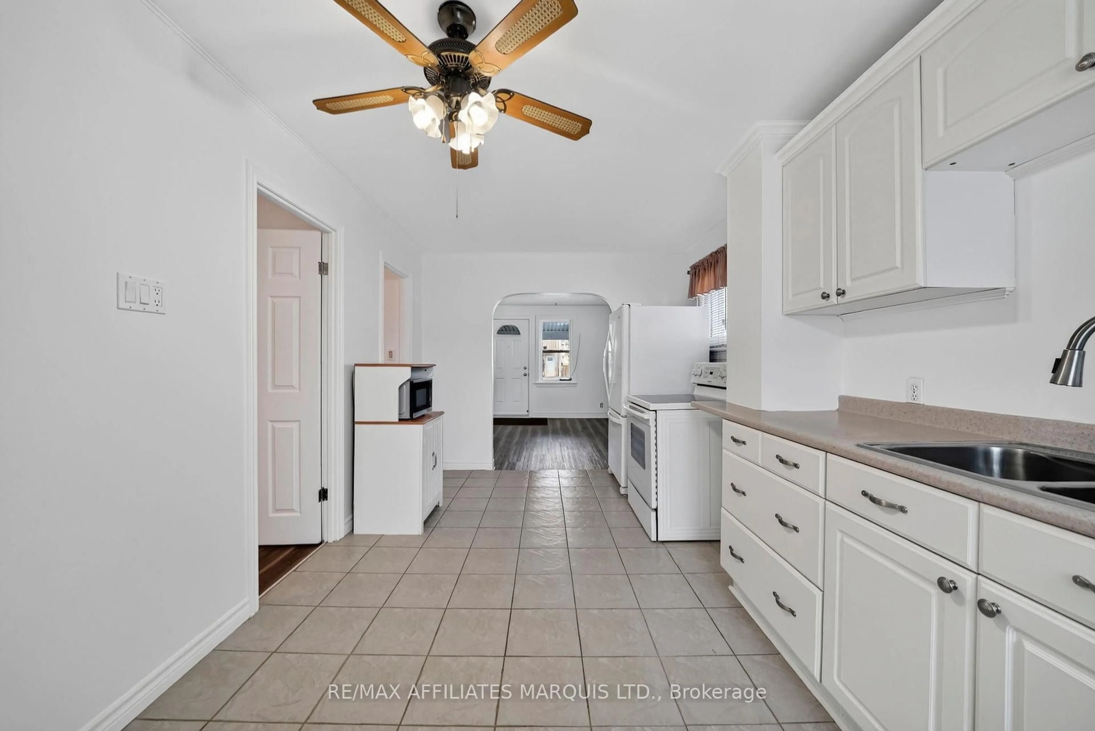 Unknown for 331 Carleton St, Cornwall Ontario K6H 4X6