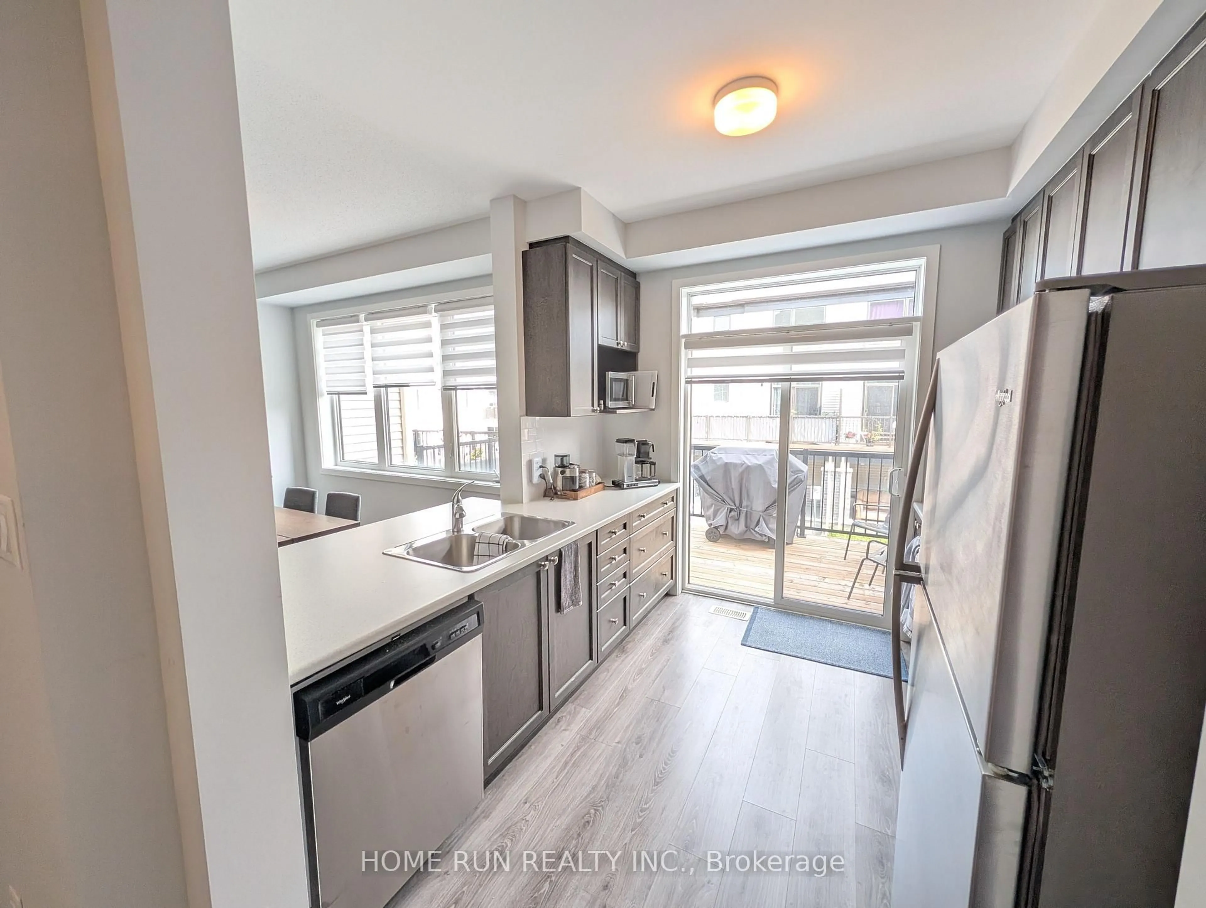 Open concept kitchen, unknown for 312 Parallax Private, Ottawa Ontario K2J 7B3