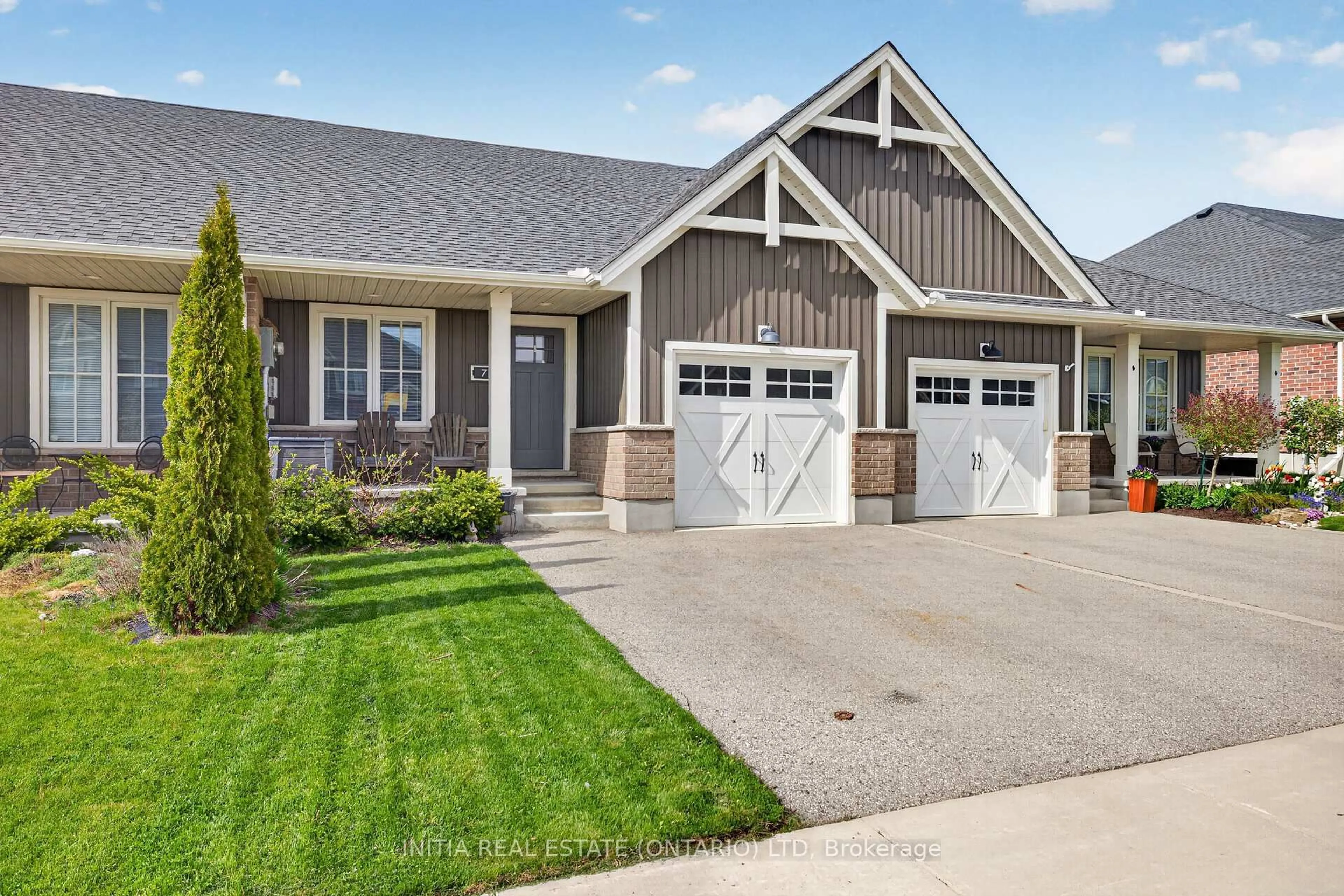 Home with vinyl exterior material, street for 7 Cortland Terr, St. Thomas Ontario N5R 0J7
