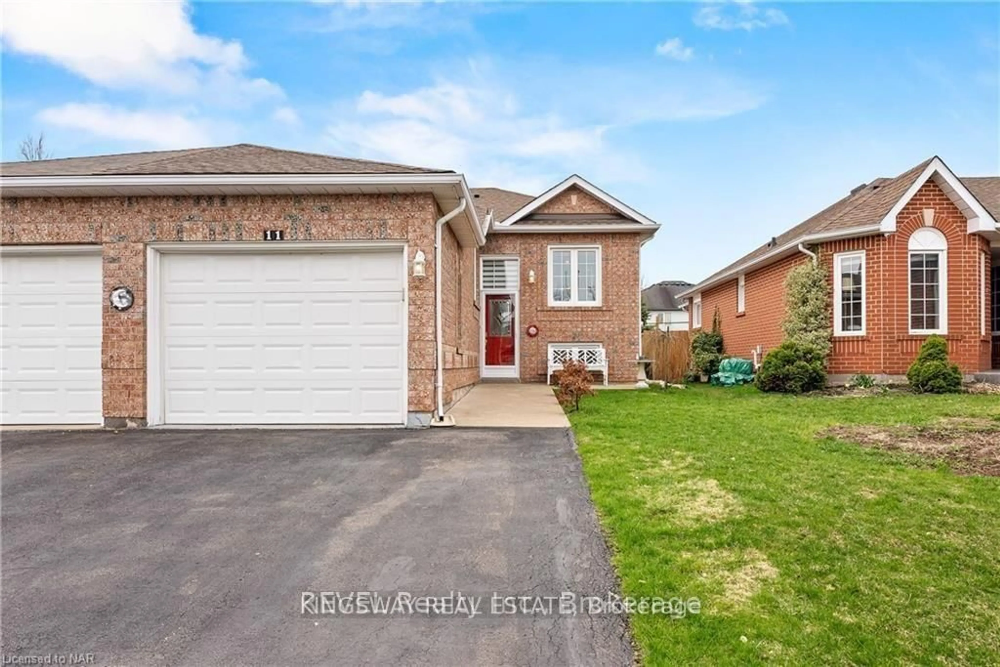 Home with brick exterior material, street for 11 JACKSON Crt, Welland Ontario L3C 7G2