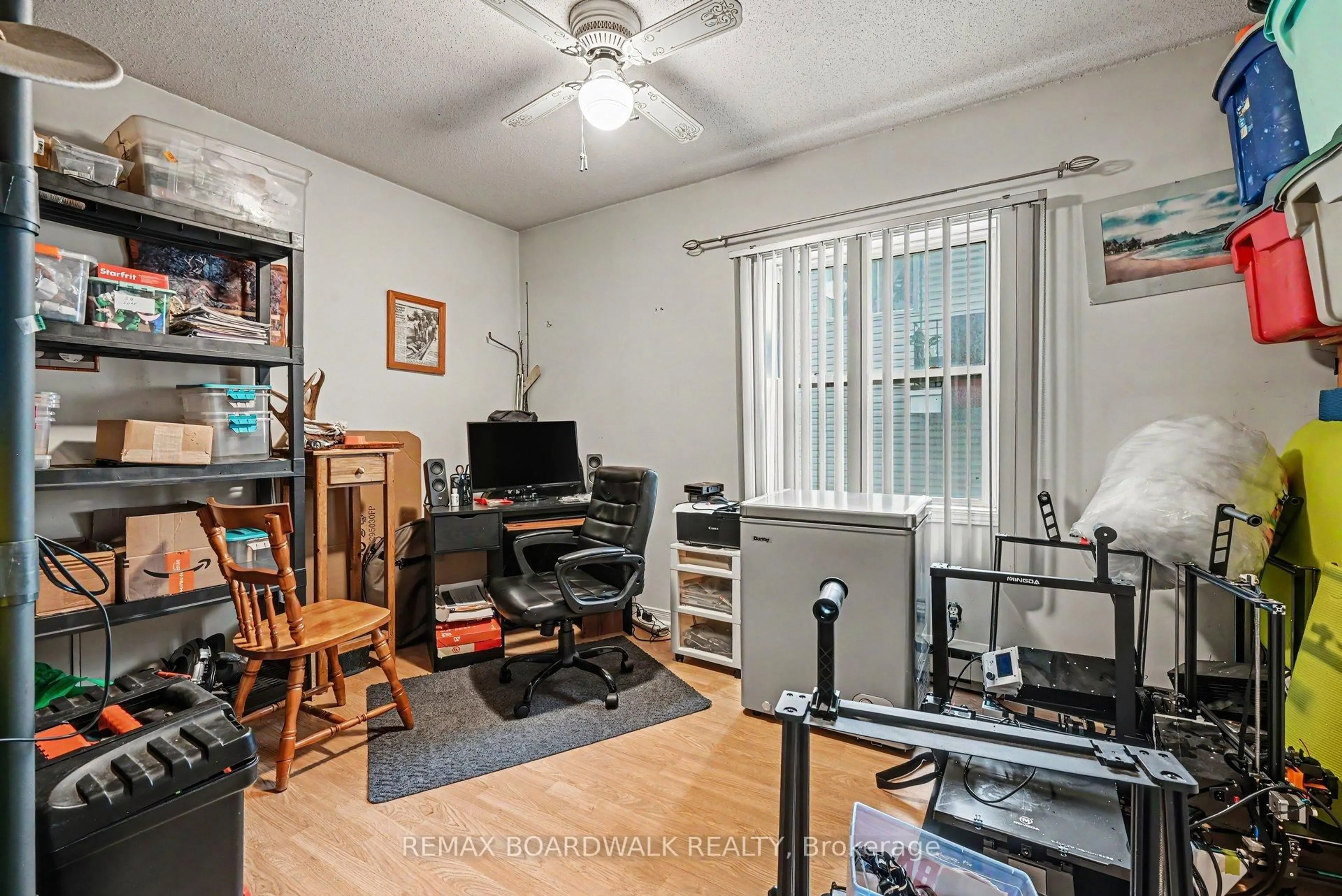 A pic of a room for 46 Jolliet Ave, Ottawa Ontario K1L 5H5