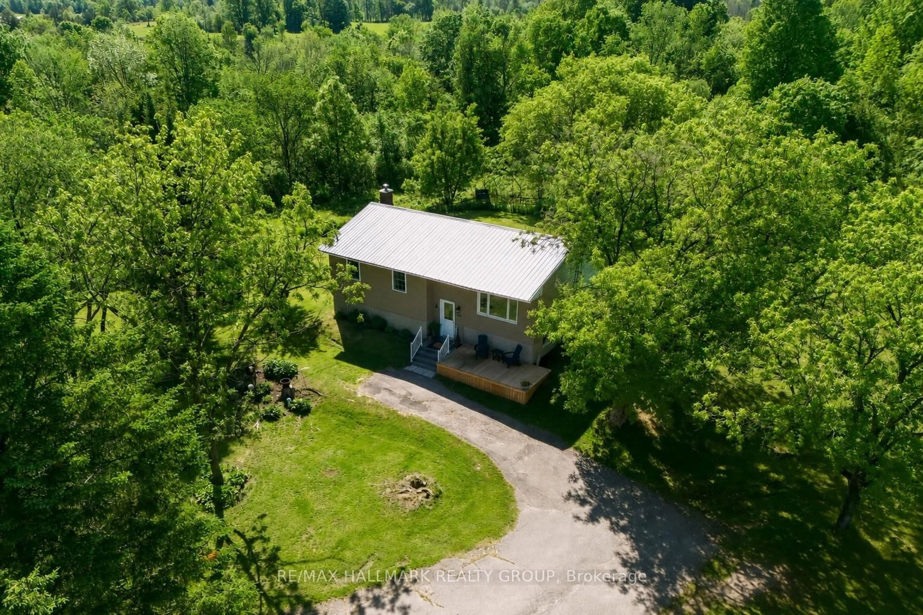 A pic from outside/outdoor area/front of a property/back of a property/a pic from drone, forest/trees view for 237 County Road 42 Rd, Leeds and the Thousand Islands Ontario K0E 1G0