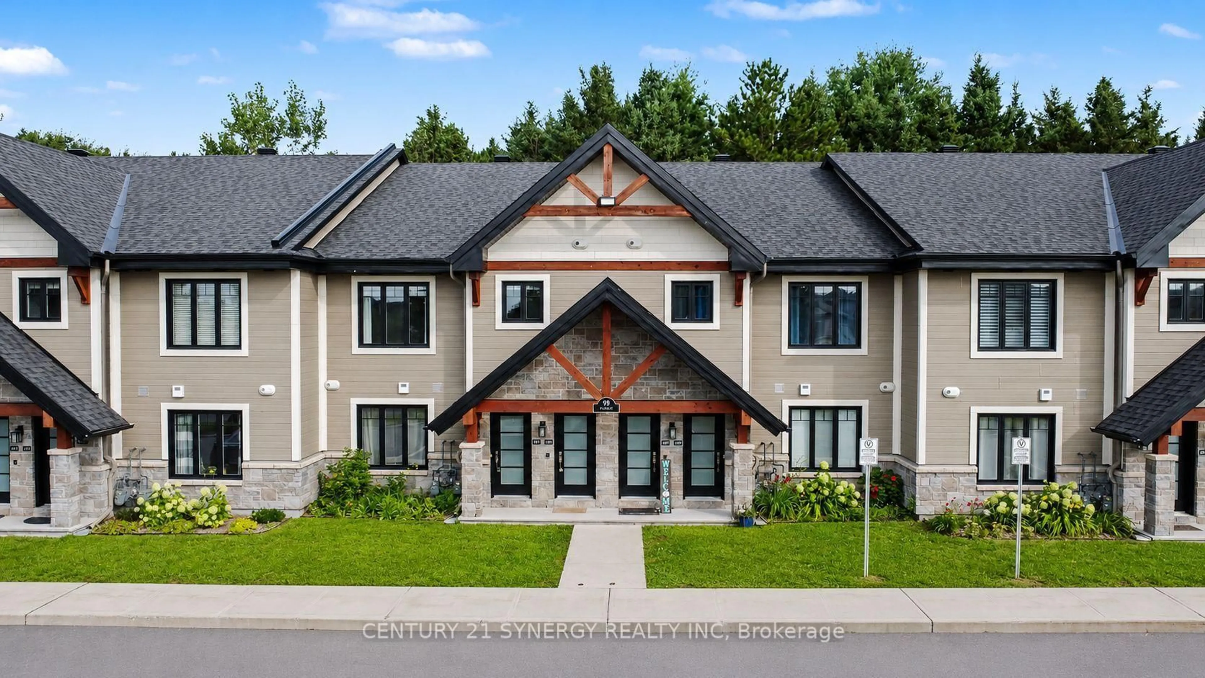 A pic from outside/outdoor area/front of a property/back of a property/a pic from drone, building for 99 St-Moritz Terr #406, Russell Ontario K0A 1W0