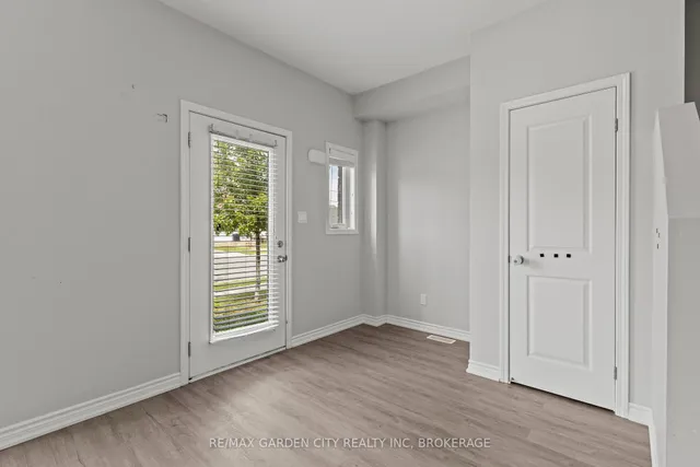 182 BROADWAY Lane #8, Welland 3