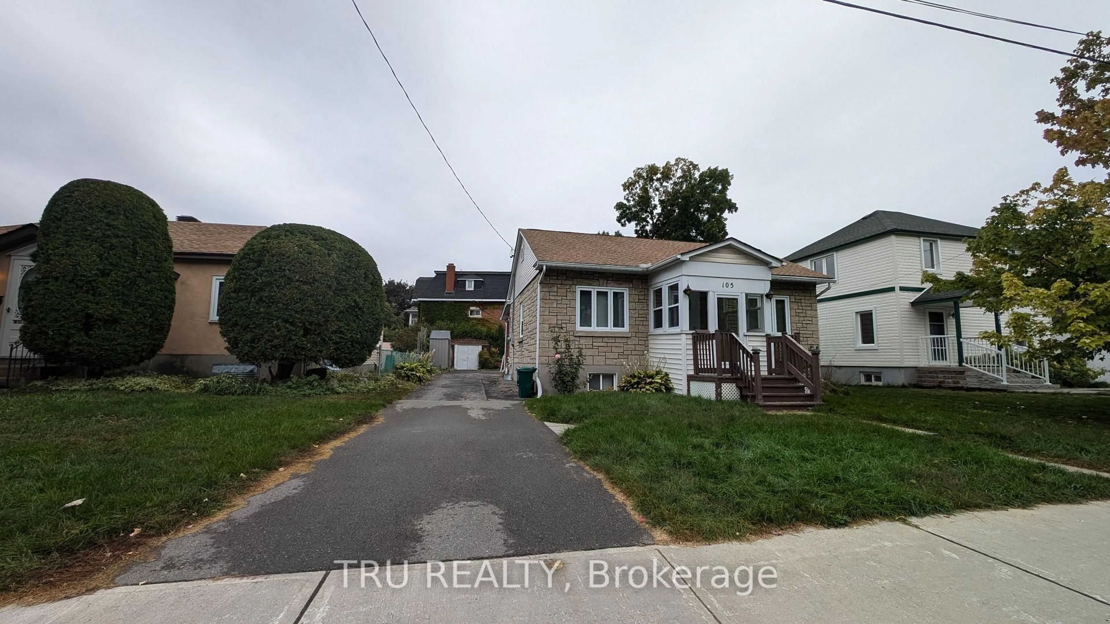 Unknown for 105 Mailes Ave, Ottawa Ontario K1Z 6V5